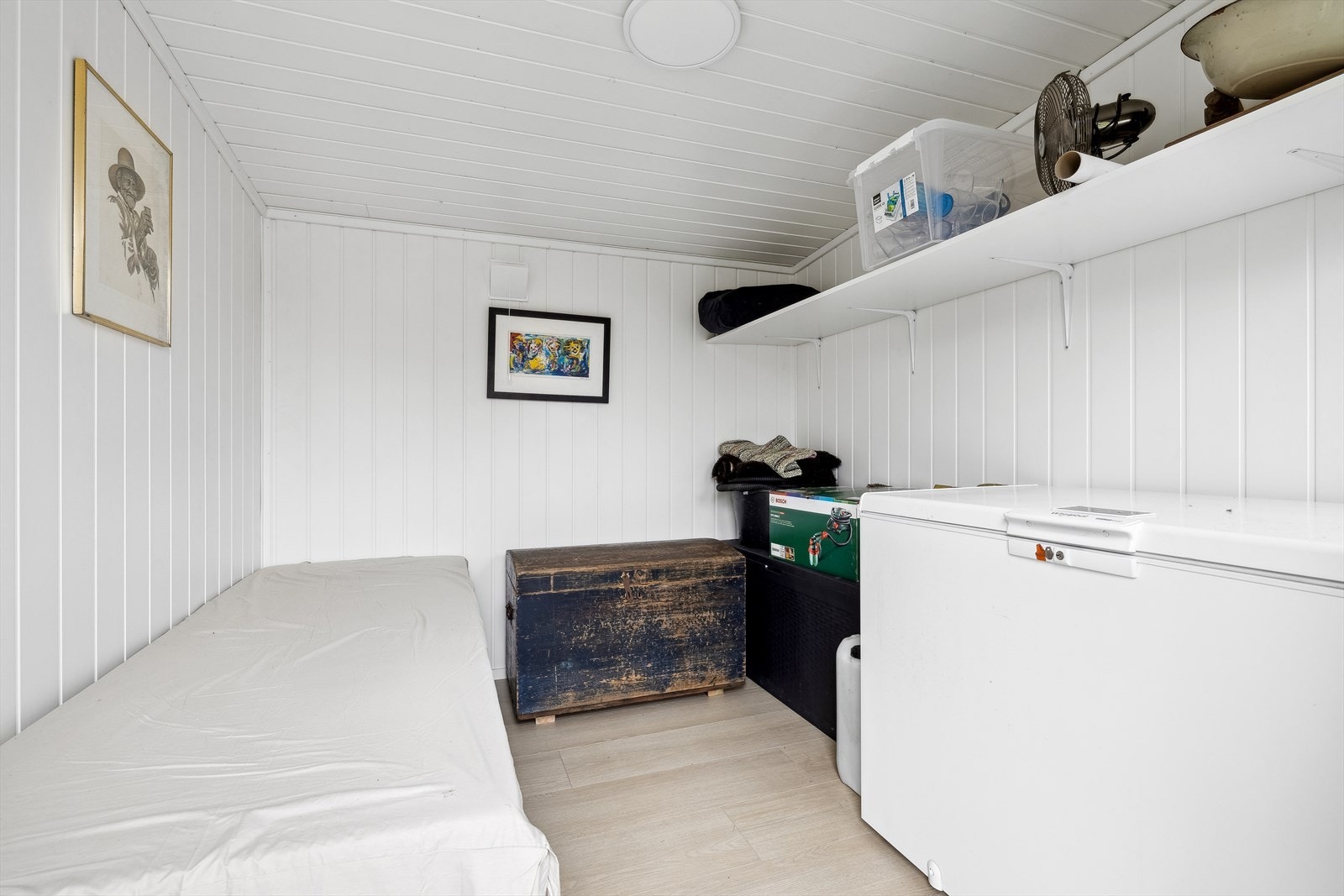 Her er begge rommene innredet som soverom. Rommene er ikke godkjent for varig opphold, se mer pkt. ferdigattest. Galleribilde