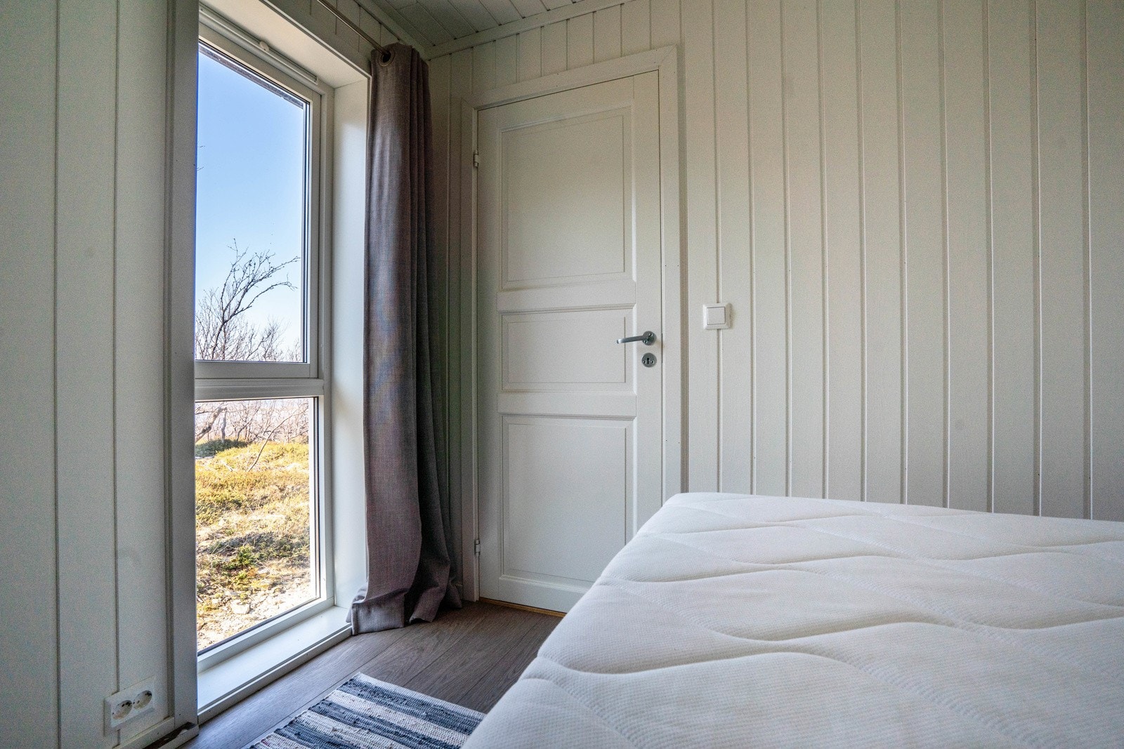 Soverom 1 med utgang til stuen Galleribilde