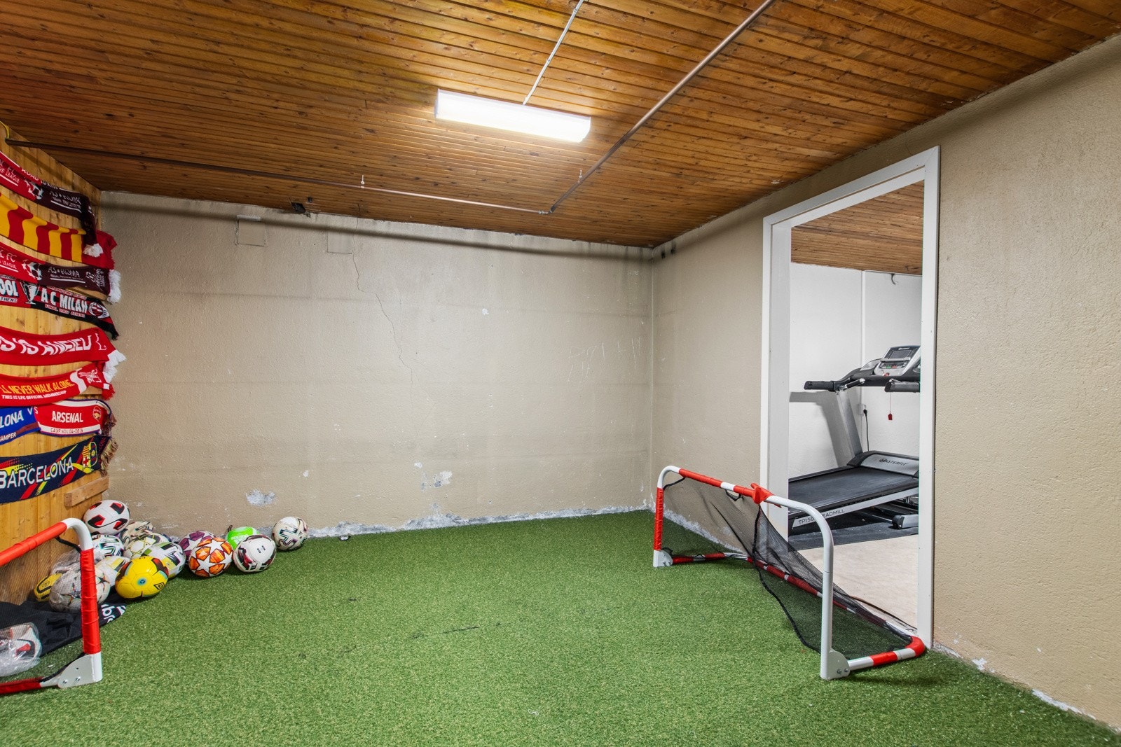 Kjelleren fremstår som bra og har mange bruksmuligheter. Galleribilde