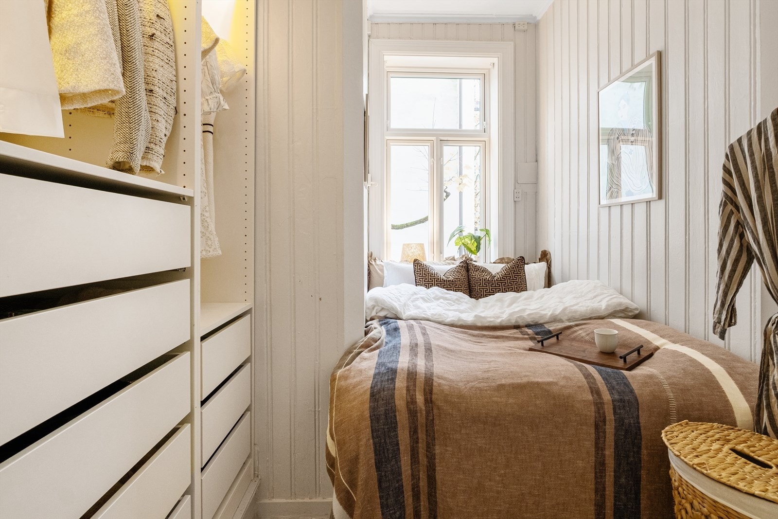 Koselig soverom med plass til 140cm dobbeltseng. Galleribilde