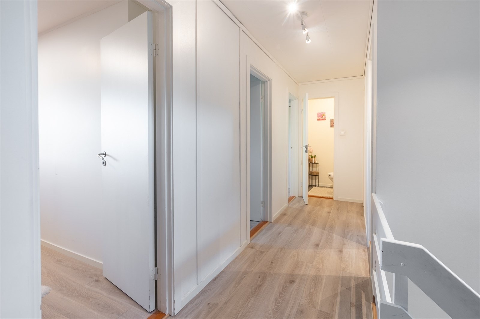 Trappegang med luke til bortsetningsloft Galleribilde