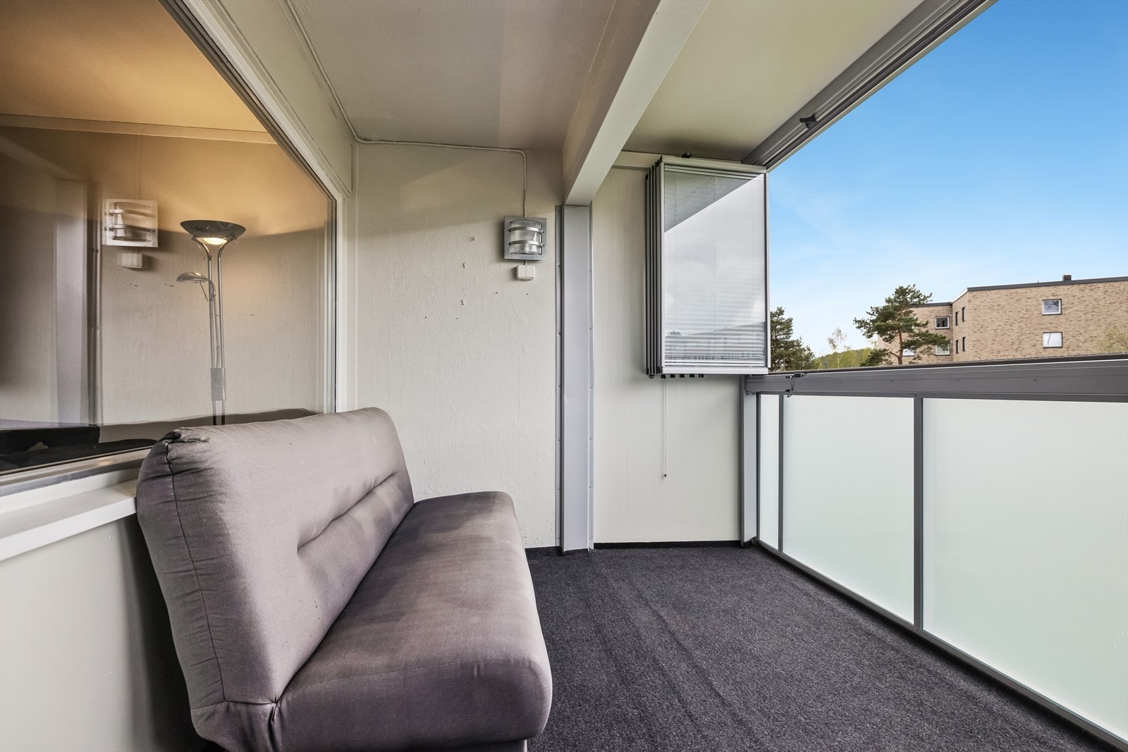 Veranda - innglasset og gode solforhold Galleribilde