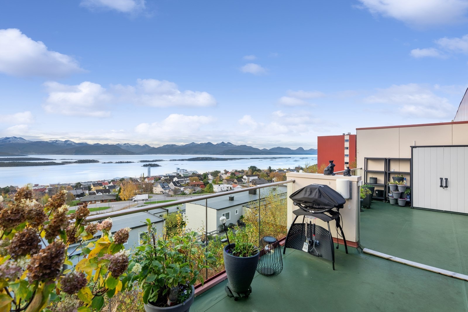 Velkommen til visning i Solbakken Terrasse Galleribilde