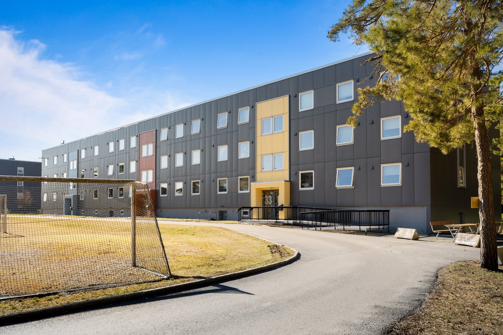 Leiligheten er beliggende i et attraktivt boområde på toppen av Kurland Galleribilde