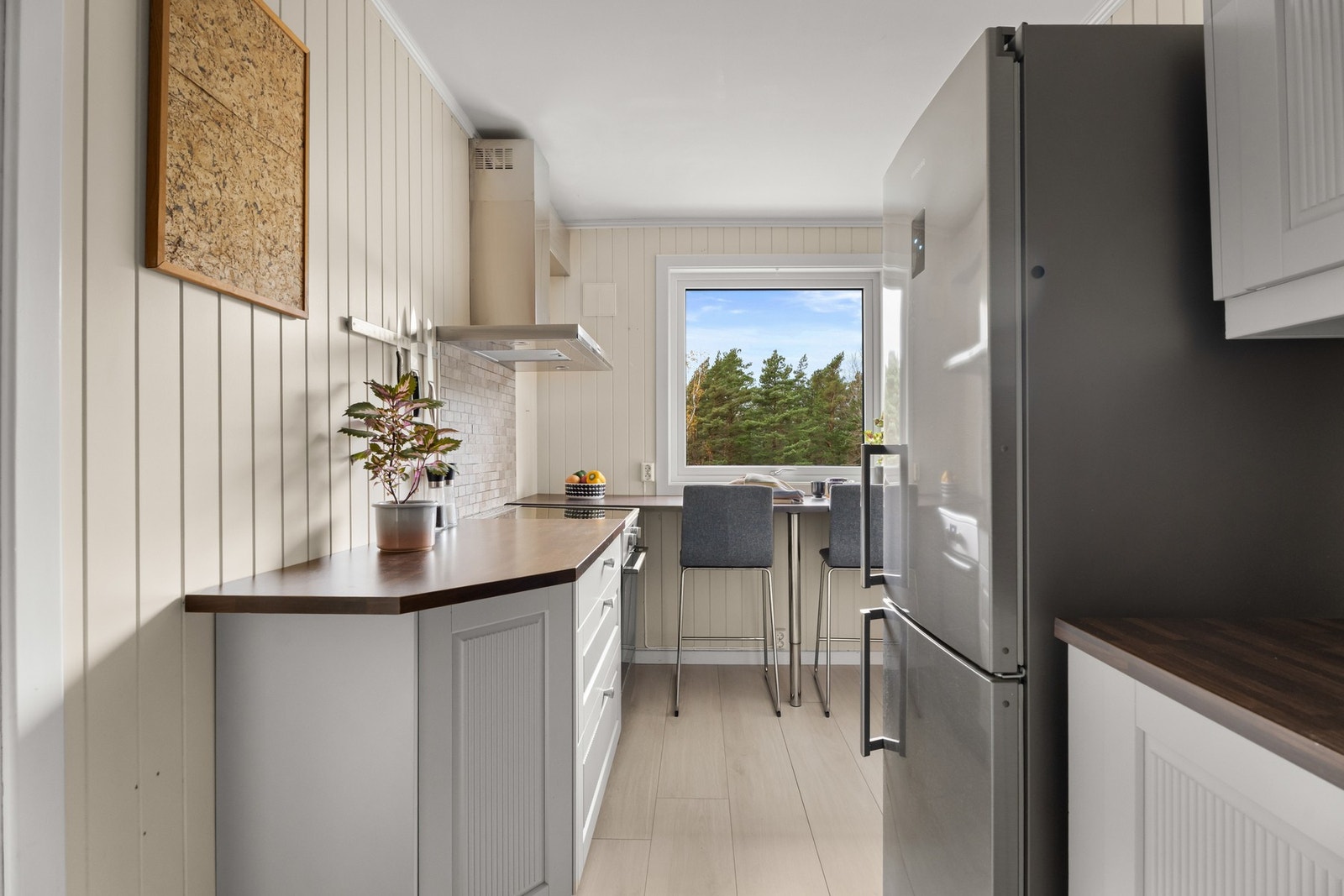 Kjøleskap, oppvaskmaskin og komfyr kan medfølge i salget om ønskelig Galleribilde