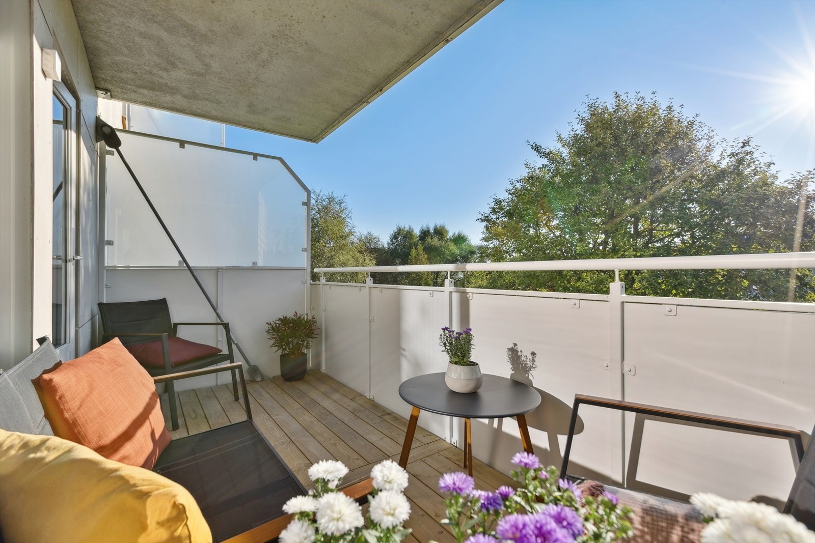 Leiligheten har en herlig balkong på 7,3m² med morgensol. Galleribilde