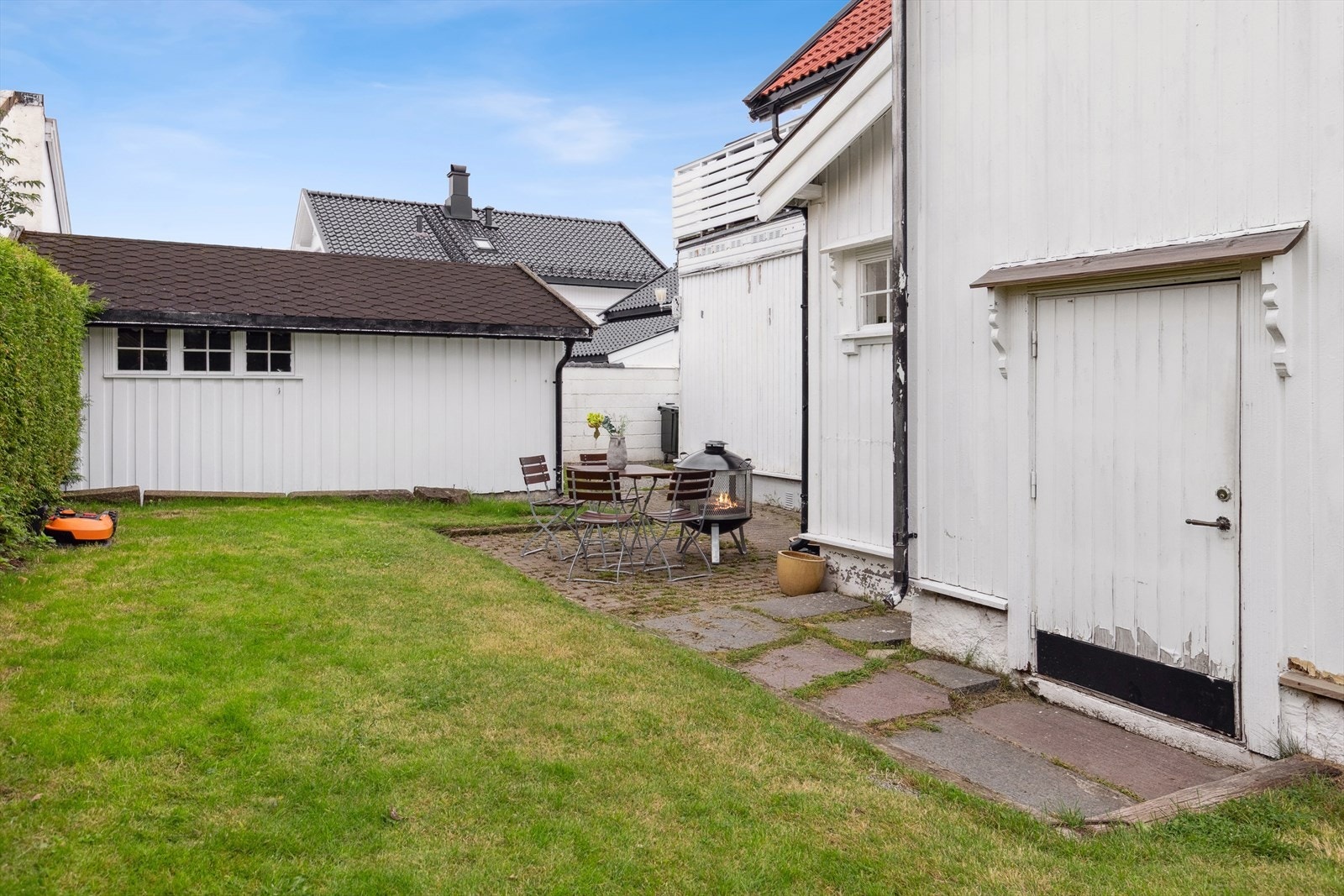 Felles hage som tilhører sameiet. Galleribilde