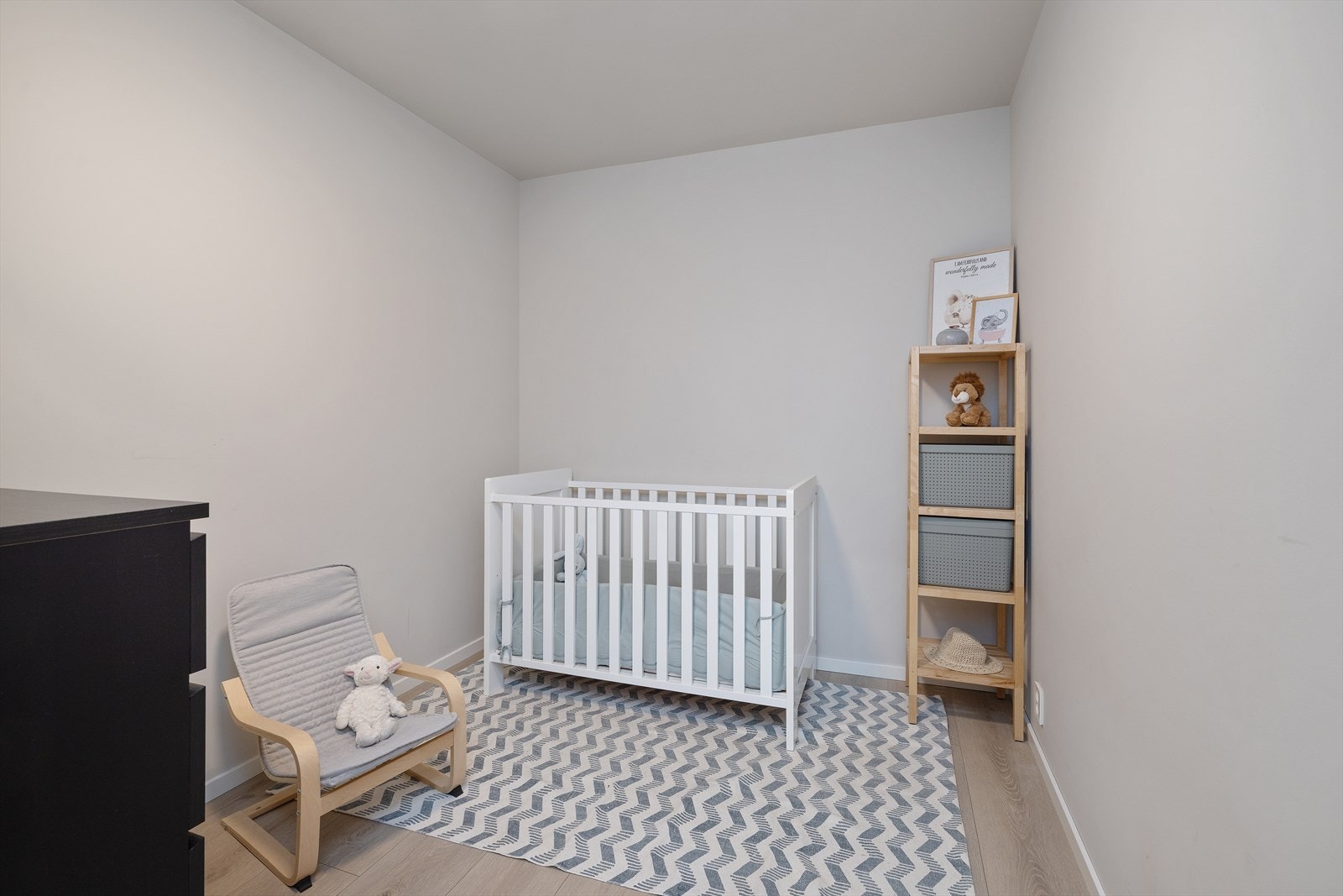 Soverom 3 - Alle rommene er plassert i underetasjen for en skjermet og rolig sone. Galleribilde