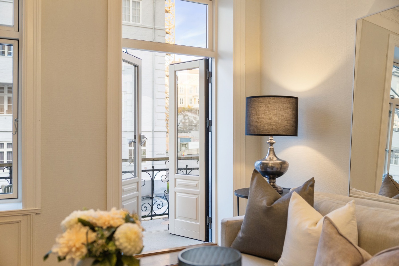 Fra stuen er det adkomst til en flott balkong. Galleribilde