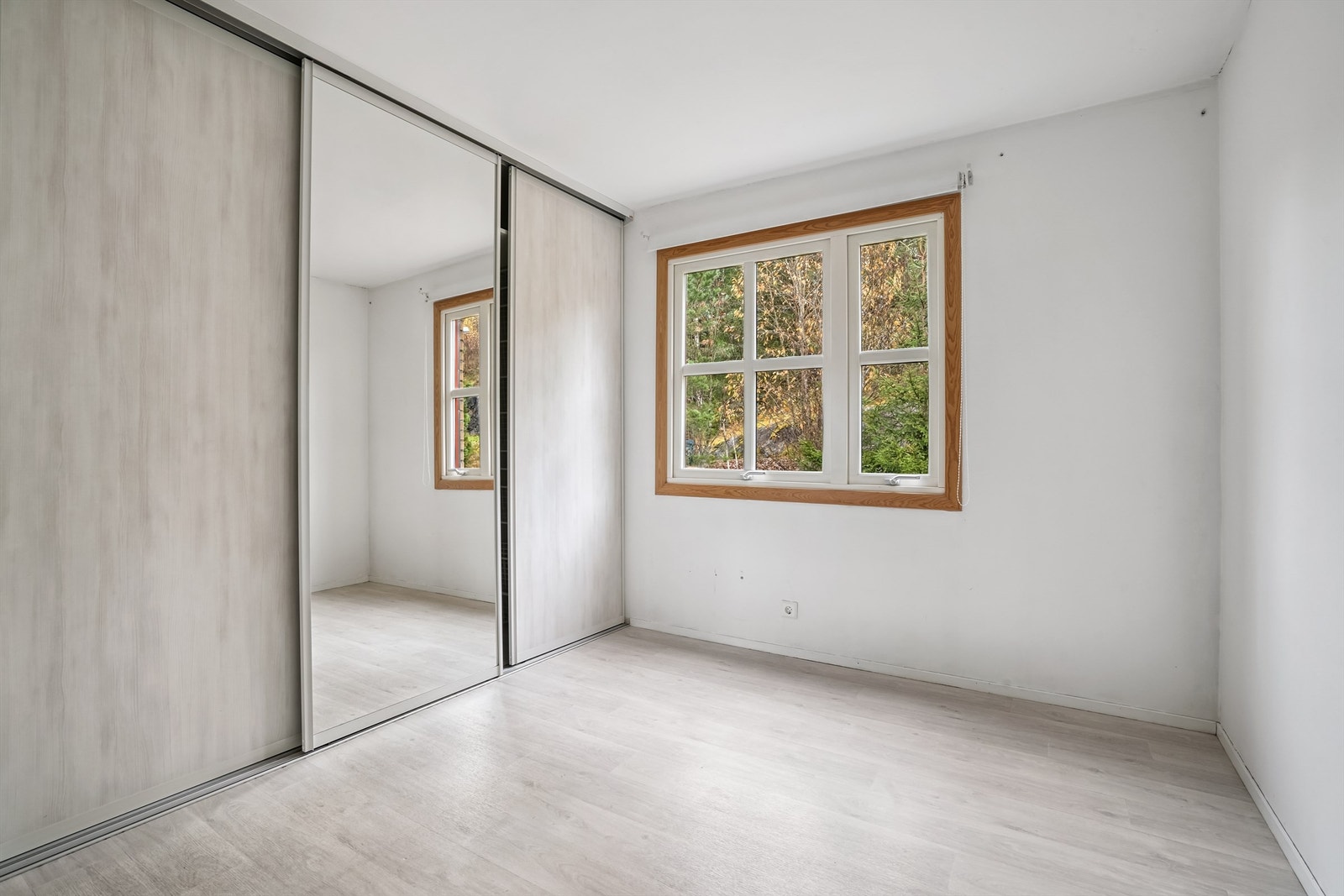 Det andre soverommet egner seg godt som barnerom, gjesterom eller kontor. Galleribilde