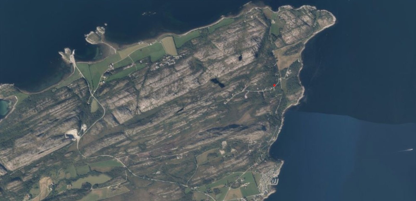 Luftfoto fra Agdenes med markering av tomten. Galleribilde