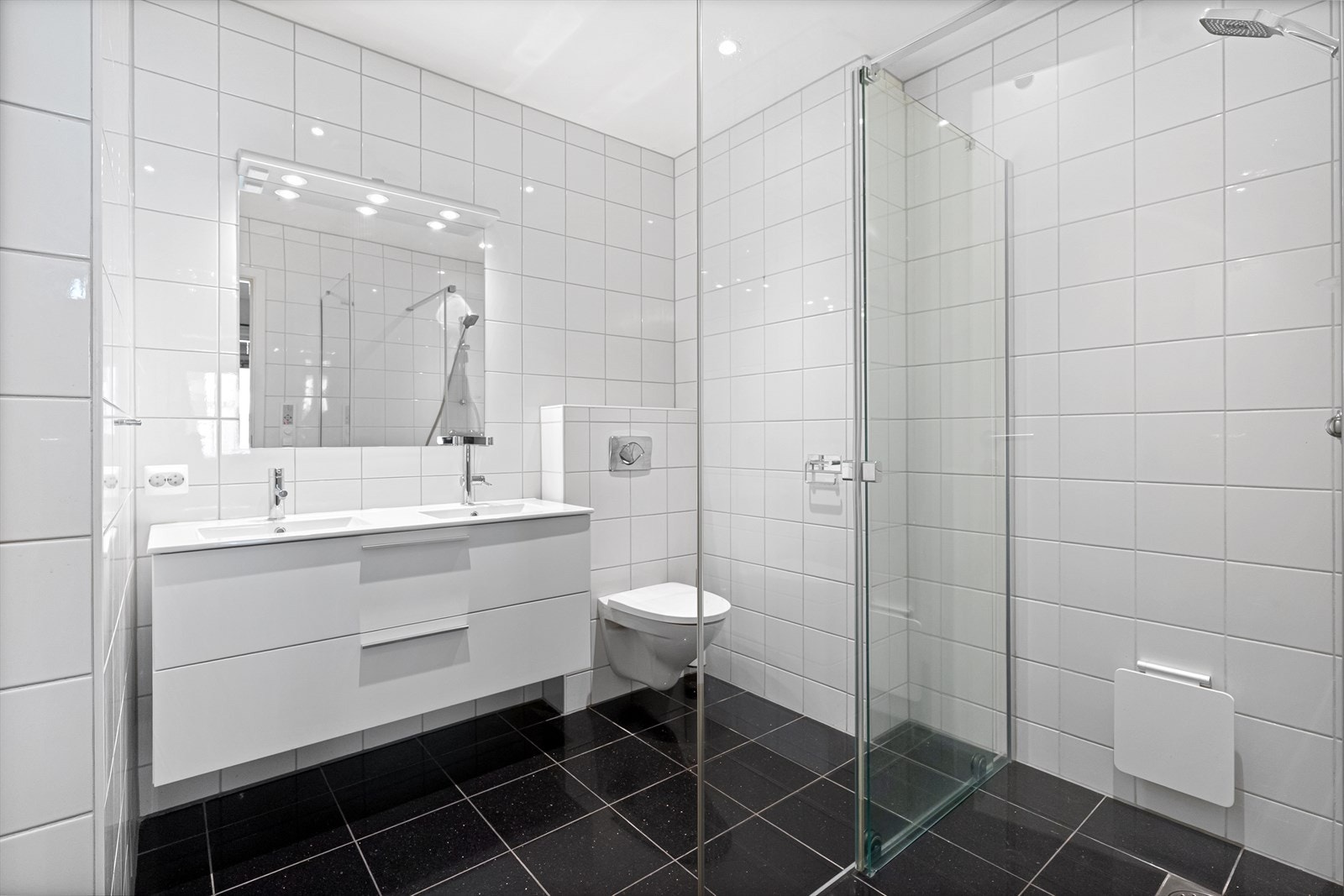 Pent, helfliset hovedbad Galleribilde