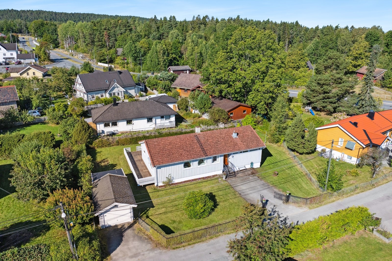 En del av hagen vil bli benyttet til veiutvidelse når Evenstuveien reguleres om til privat vei i henhold til gjeldende reguleringsplan. Se pkt. "regulerings- og arealplaner" i salgsoppgaven for mer informasjon. Galleribilde