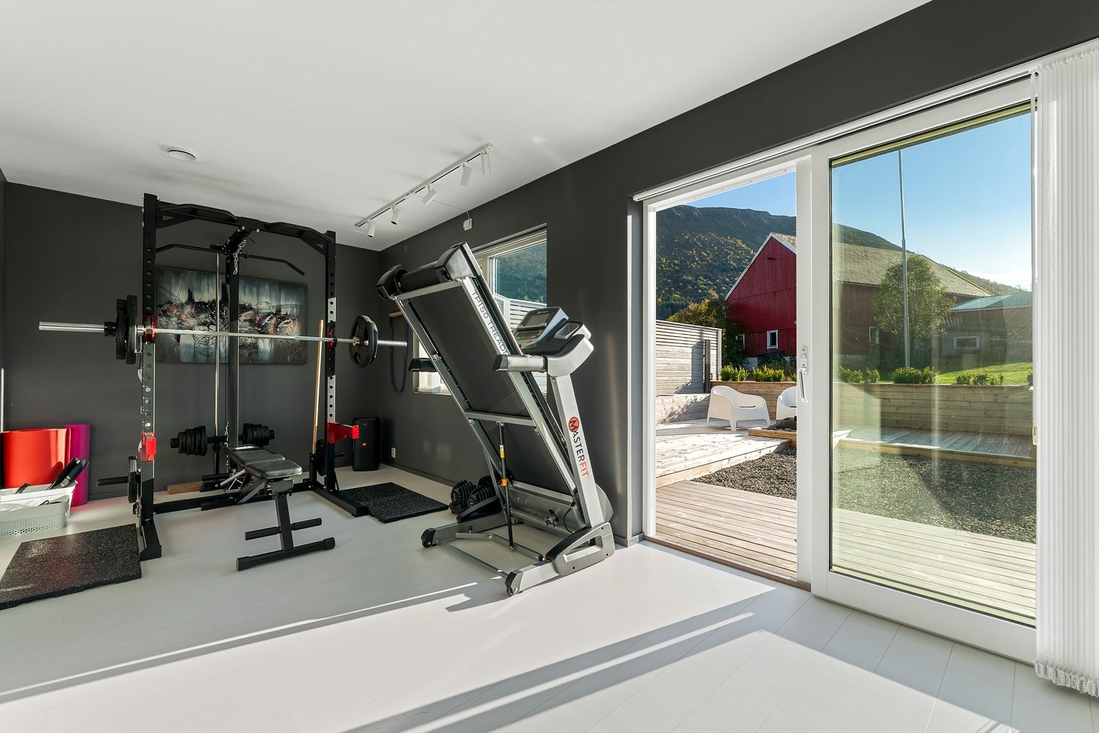 Soverom 4. Evt. treningsrom / Kontor / Gjesterom. Utgang til terrasse med kveldssol Galleribilde