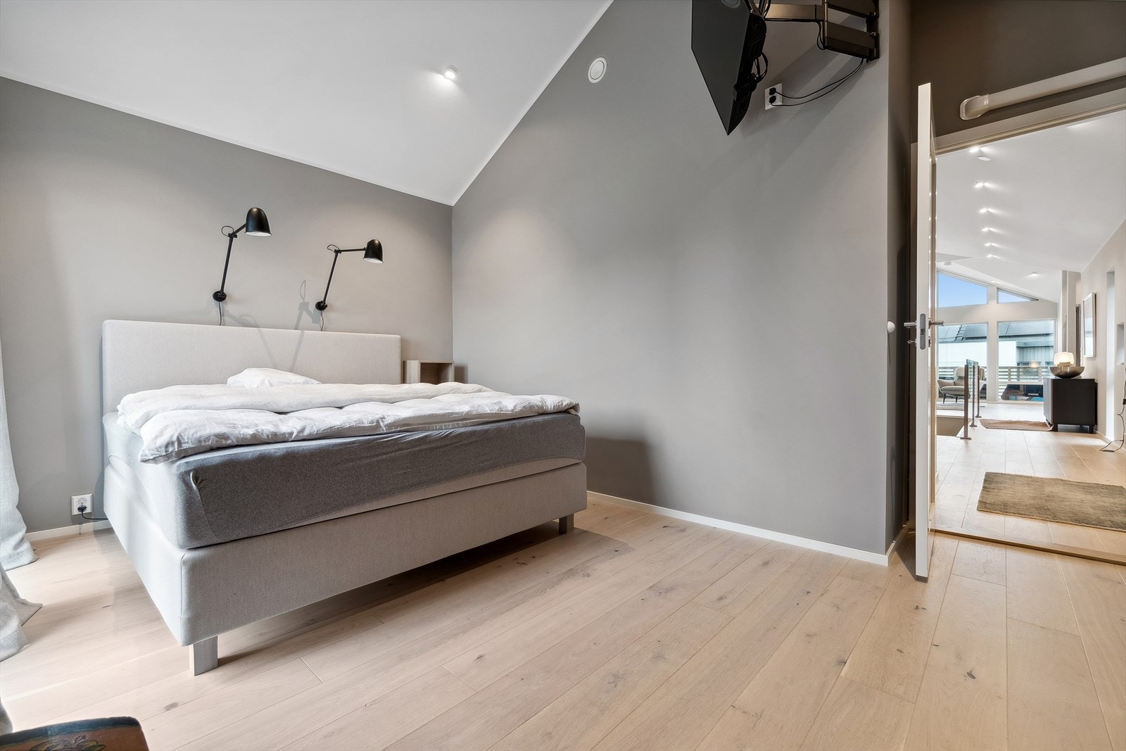 Her er det god plass for dobbeltseng Galleribilde