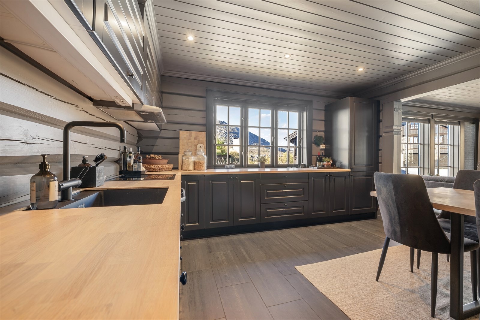 305240_DSC00147.jpg Galleribilde