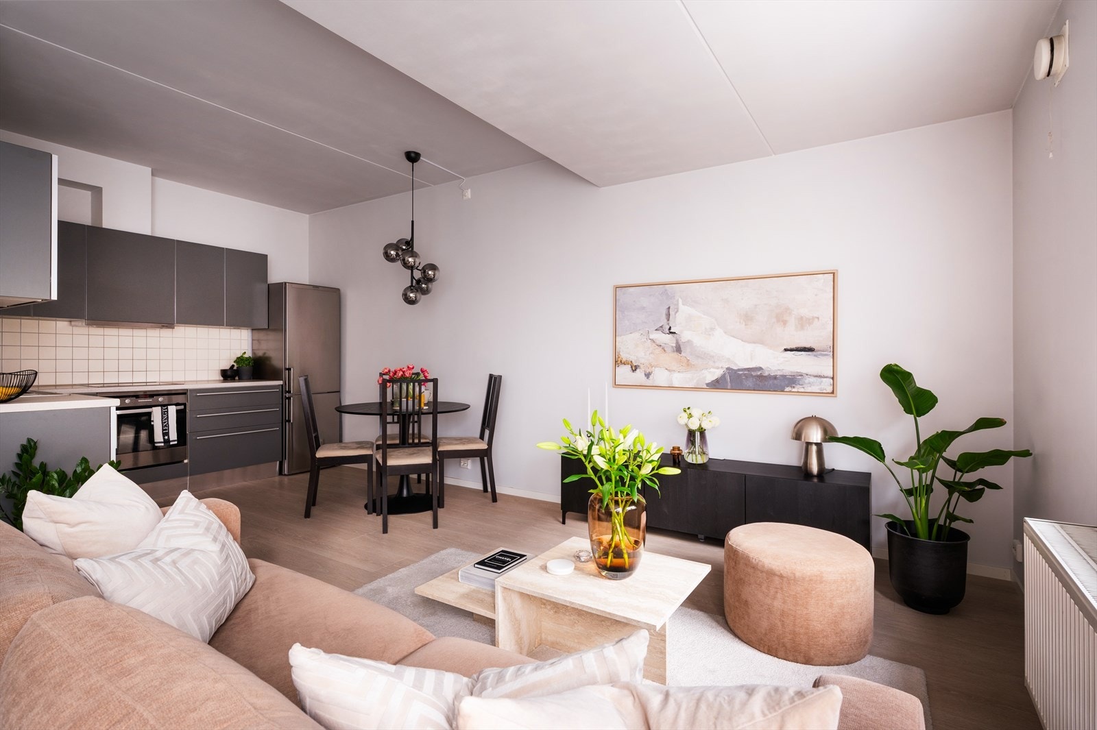 Leiligheten har en romslig planløsning med gode møbleringsmuligheter. Galleribilde