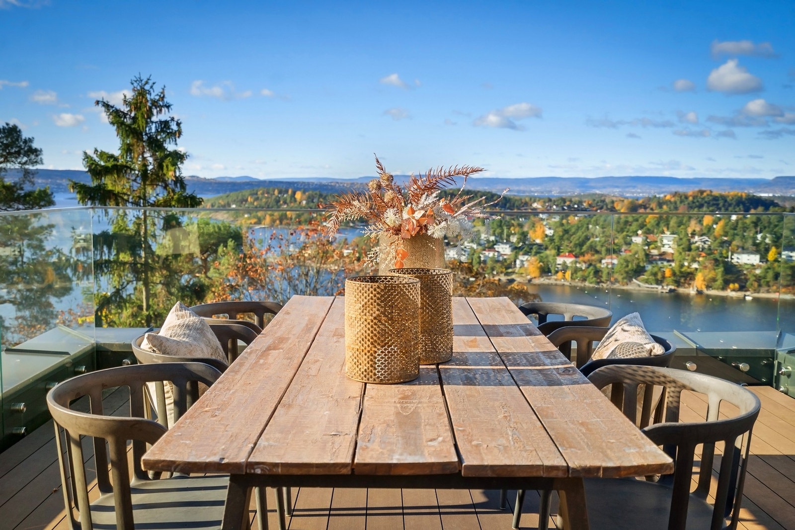 Utsikt fra spisebord på takterrassen