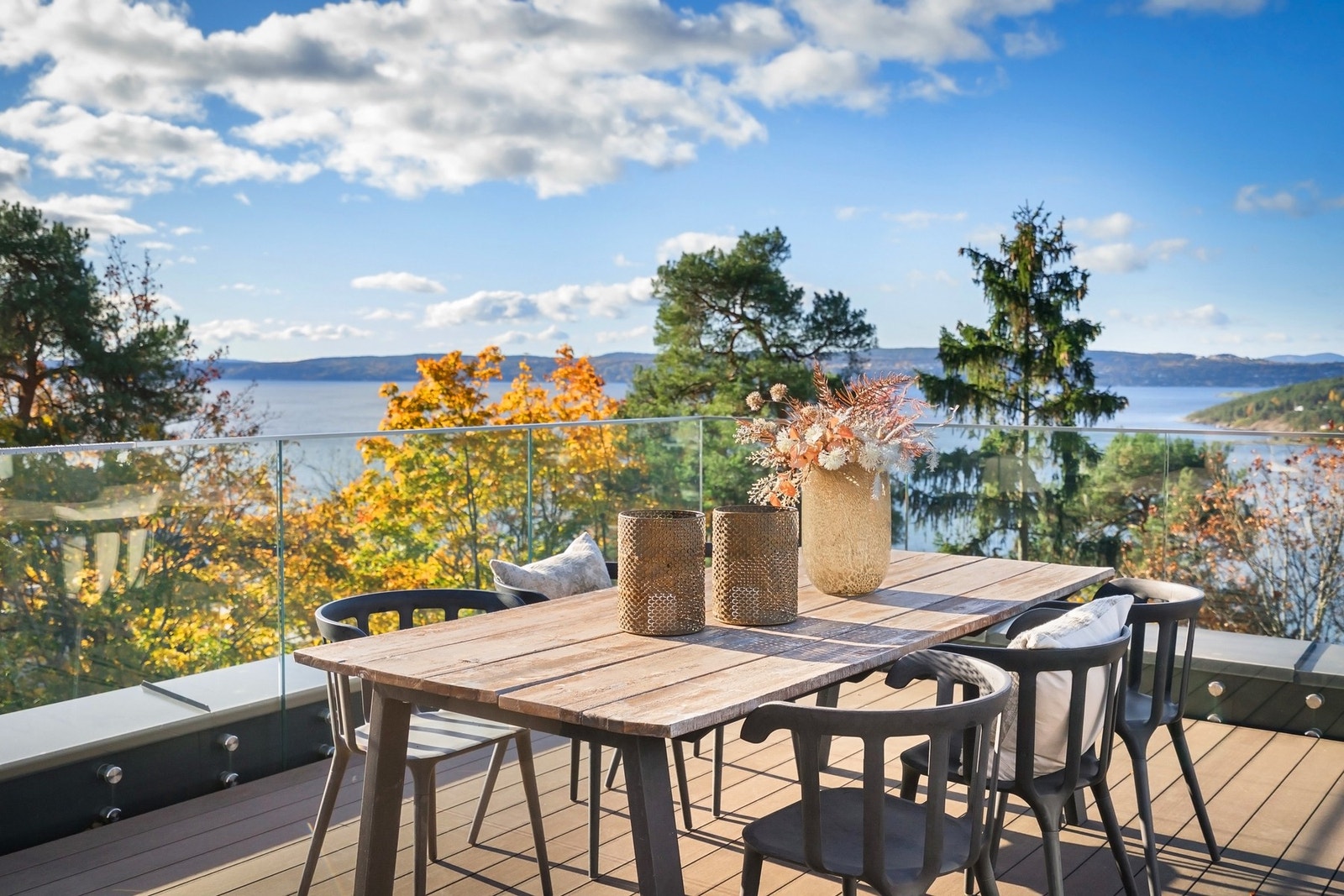 Vedlikeholdsfritt komposittgulv på uteplasser