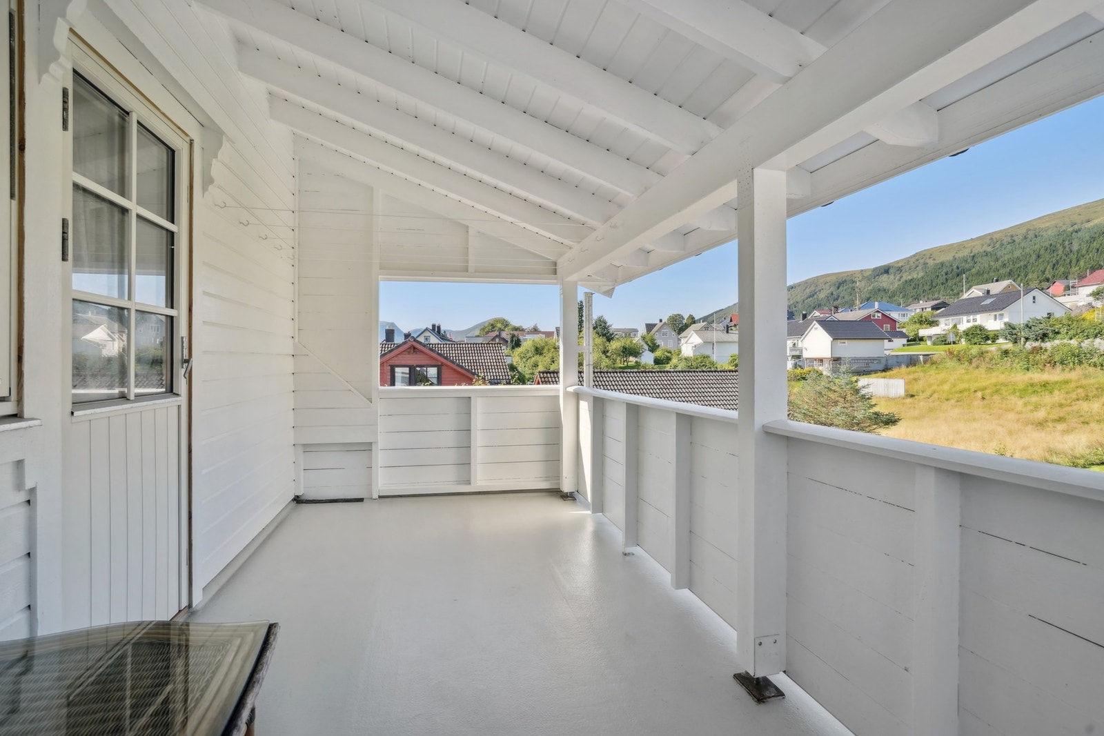 Balkong i loftsetasjen. Galleribilde