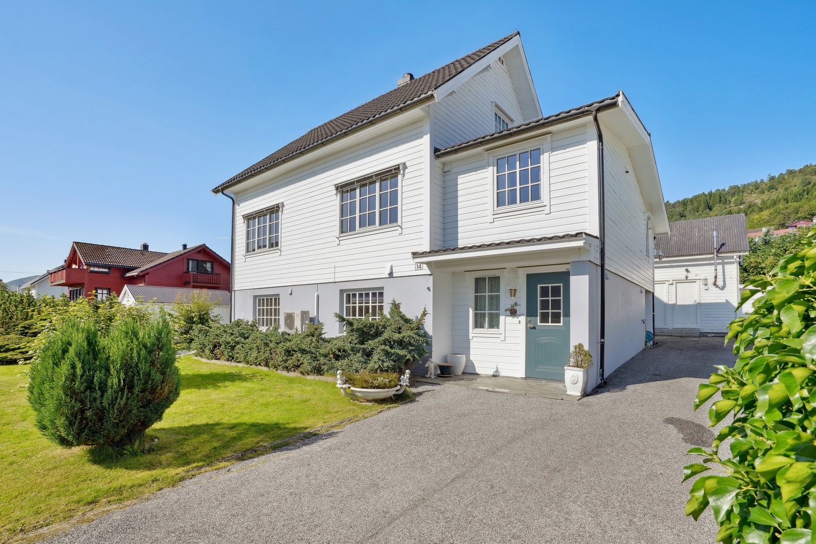 En innholdsrik enebolig over tre plan. Galleribilde