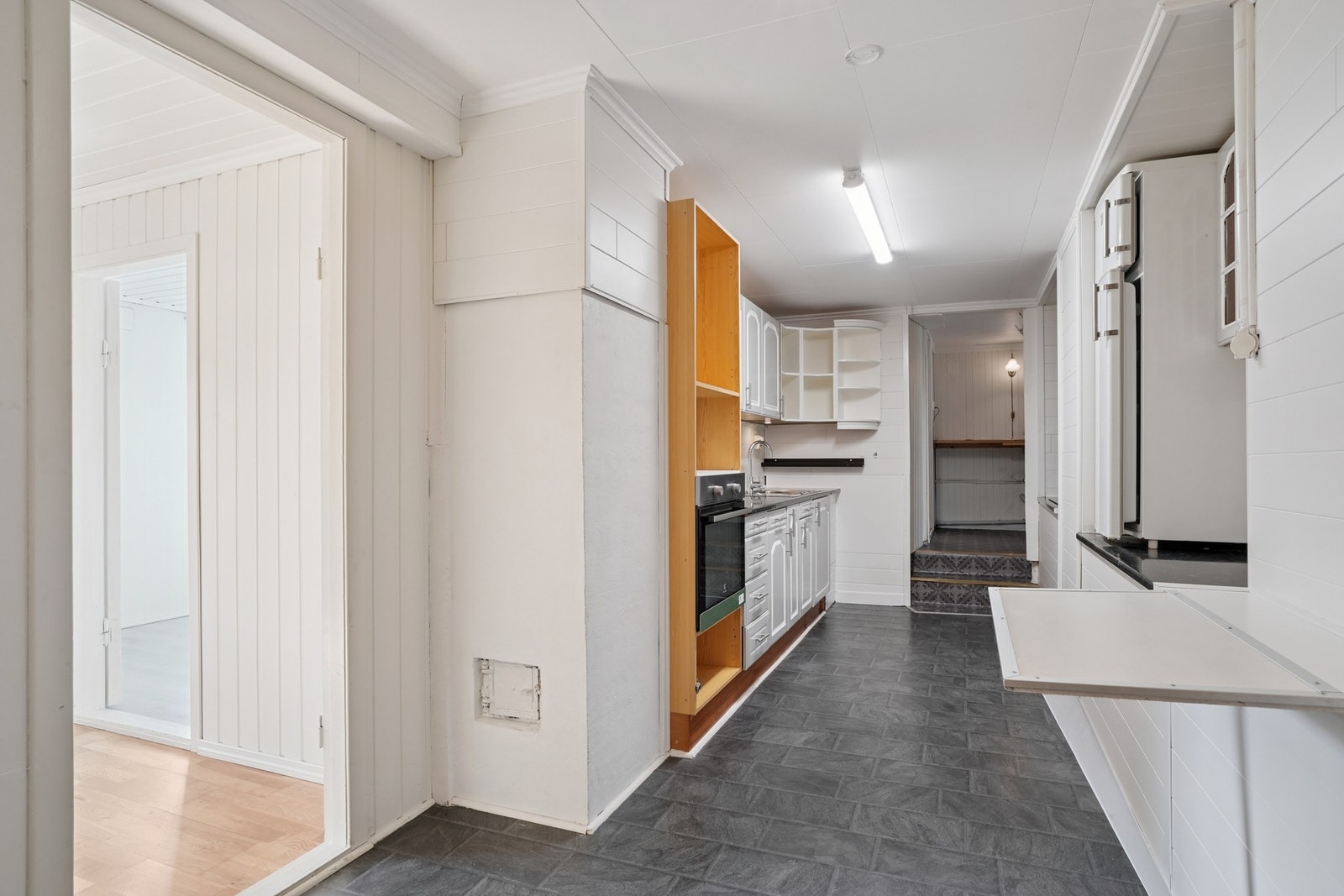 Kjelleretasjen er innredet med eget kjøkken. Galleribilde