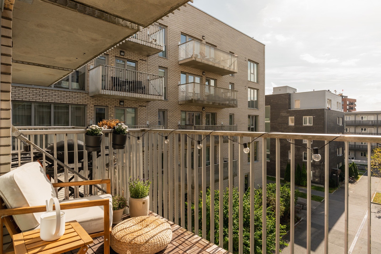 Velkommen til Peter Møllers vei 5A - presentert av Synne Vang (99477862) v. PrivatMegleren Komplett. Galleribilde