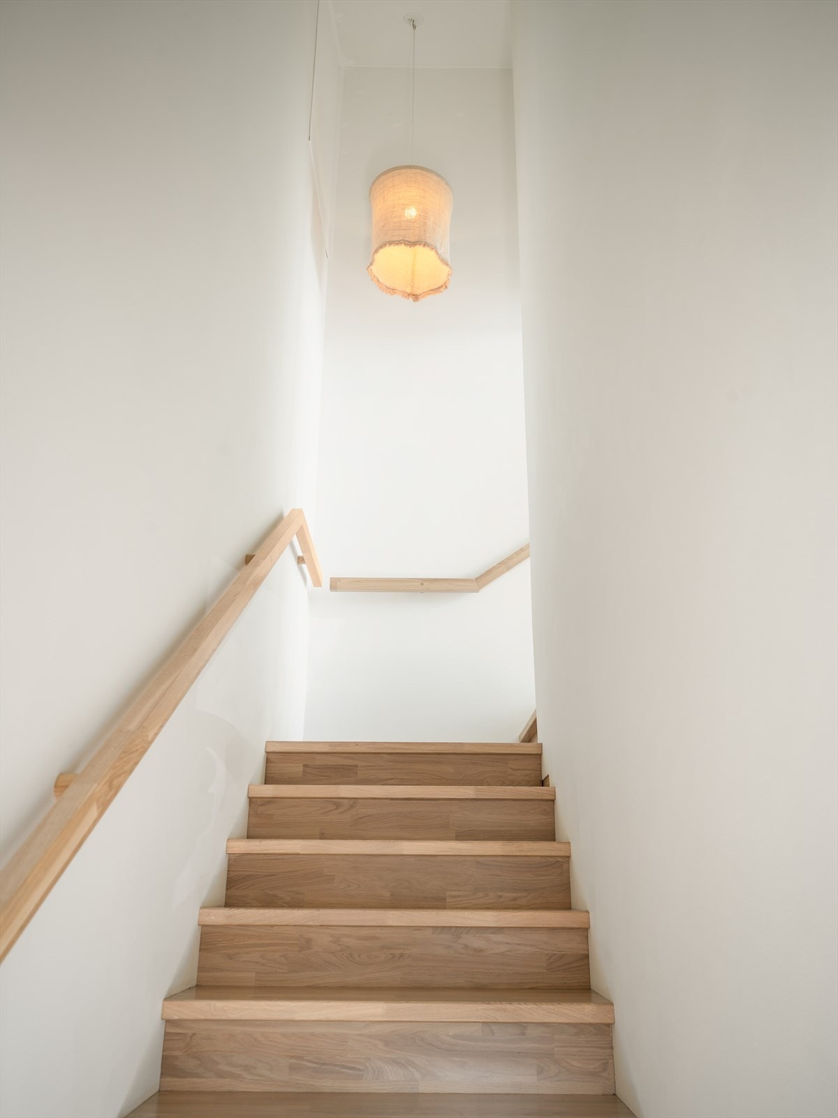 Trappegang opp til andreetasje. Galleribilde