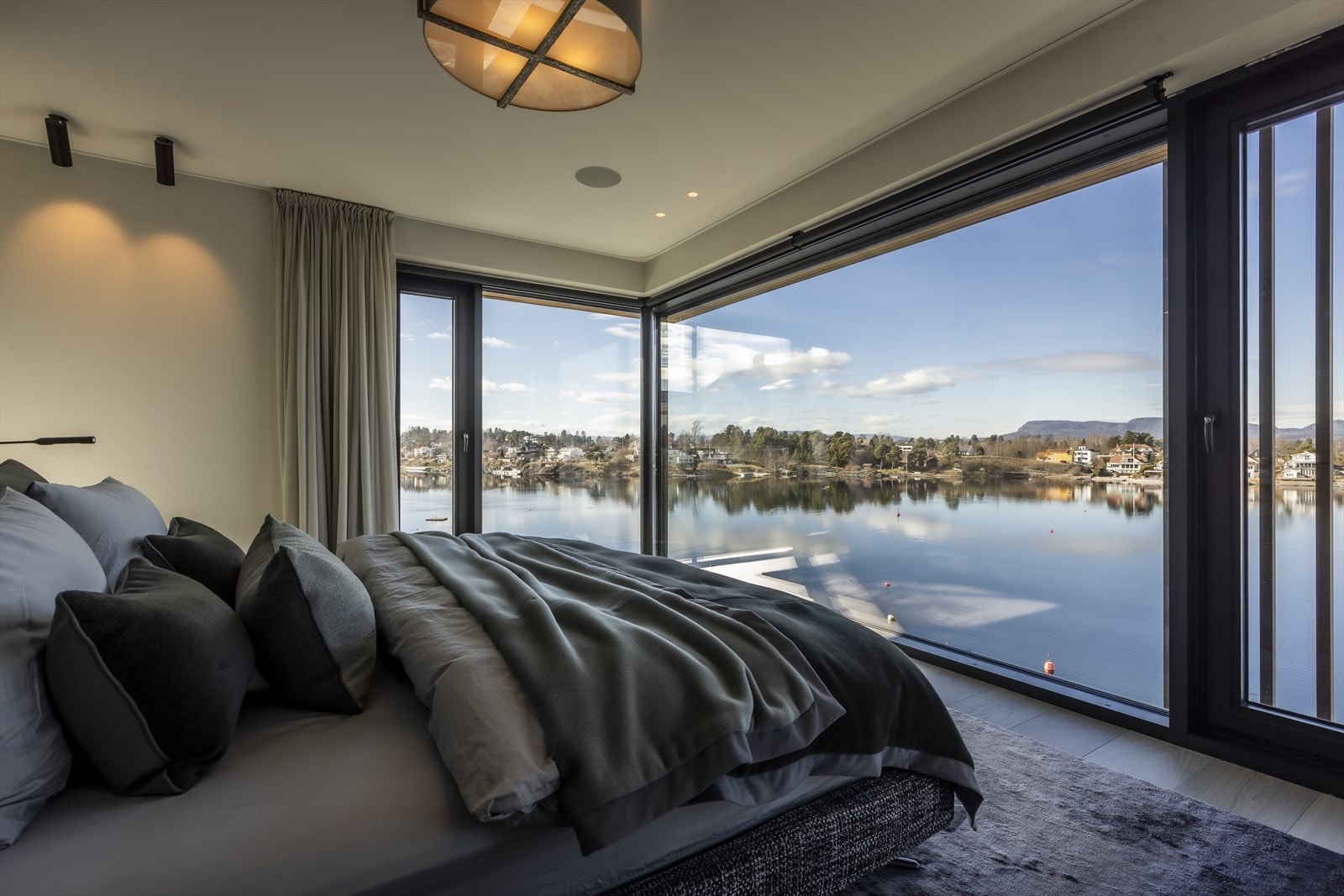 094A3241.JPG Galleribilde