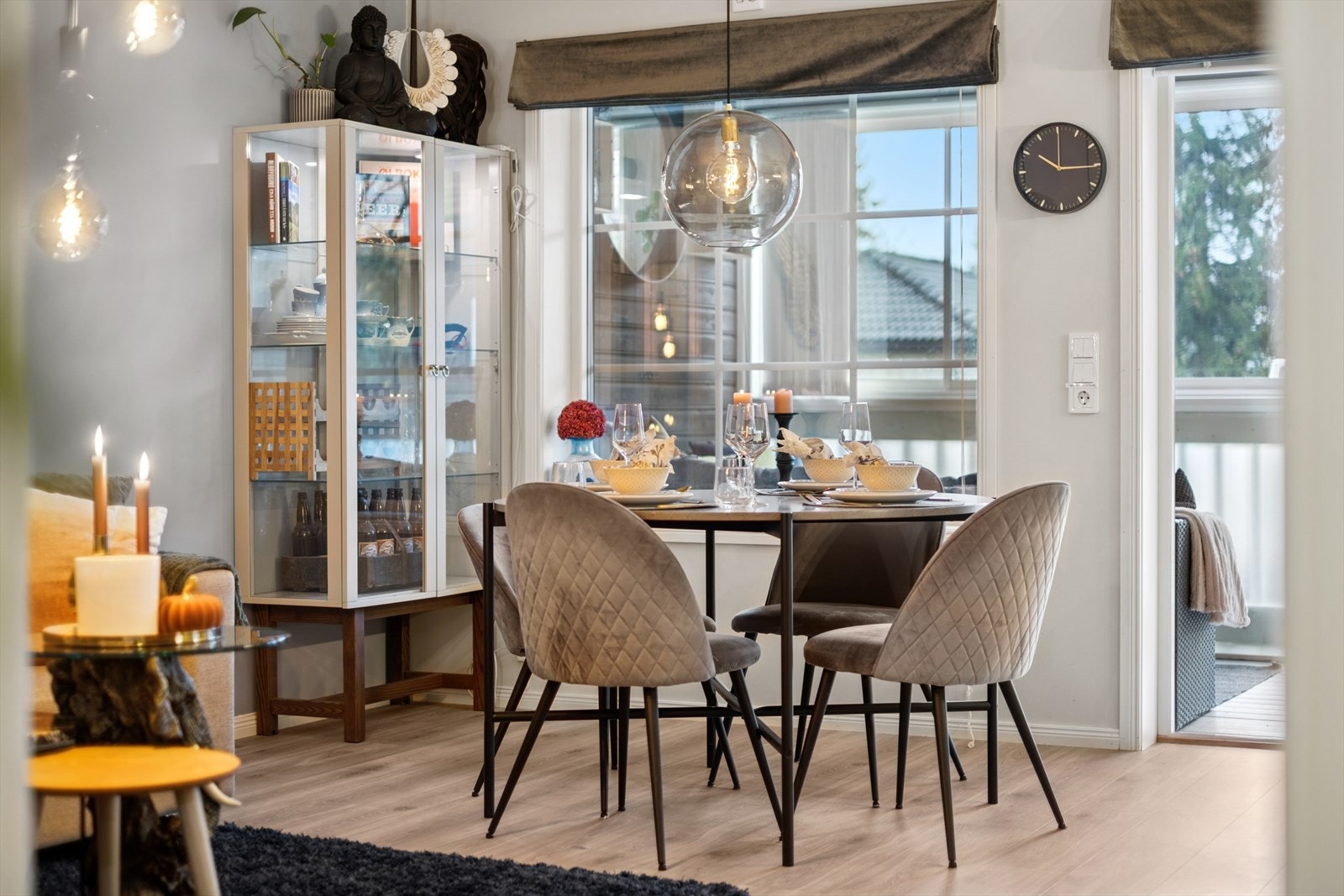 I tilknytning til kjøkkenet, kan spisebord enkelt plasseres - her kan gode måltider nytes. Galleribilde