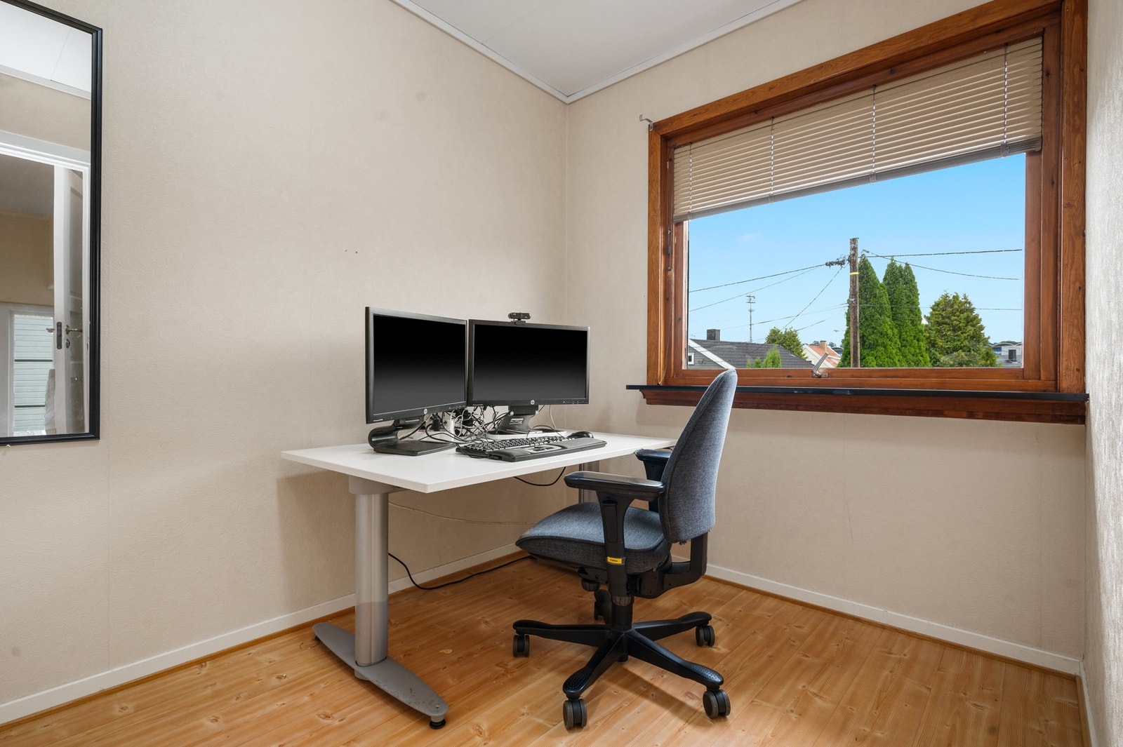 Et fleksibelt rom som kan brukes som soverom eller kontor Galleribilde