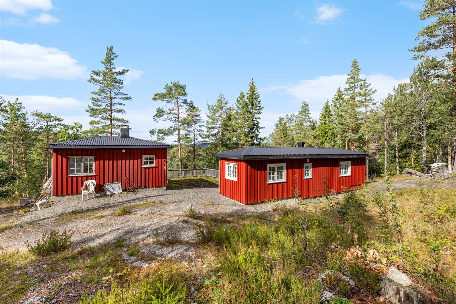 Hytta er oppført rundt 1950-tallet og annekset er fra 1980-tallet og pusset opp rundt 2020 Galleribilde