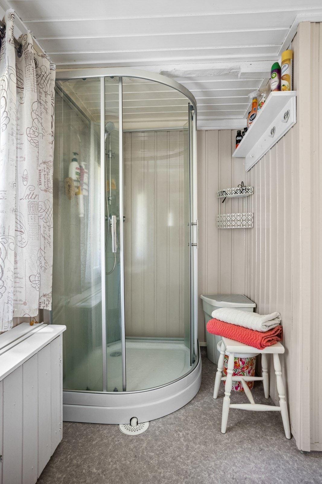 Bad beliggende ved stue nr. 2 av god størrelse. Galleribilde