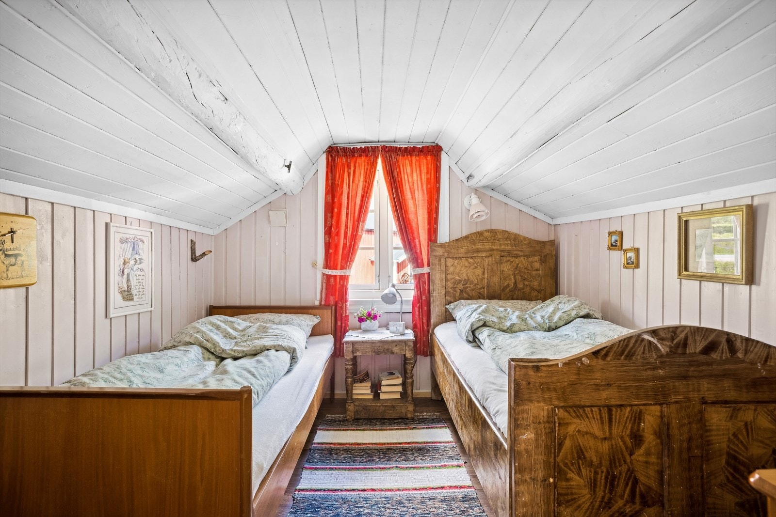 Soverom 1 av lys og luftig utførelse. Galleribilde