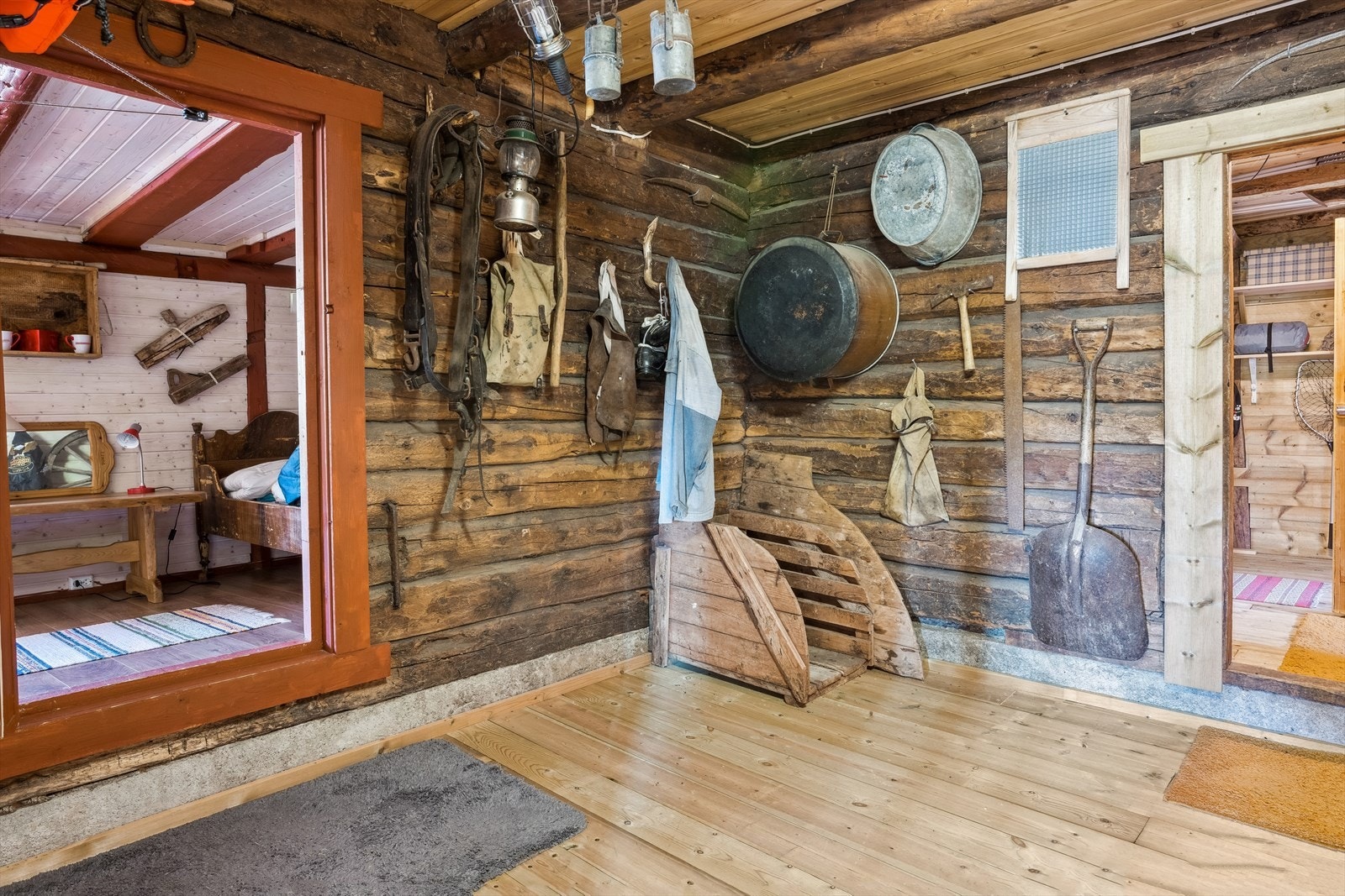 Gangparti som deler rommene. Galleribilde