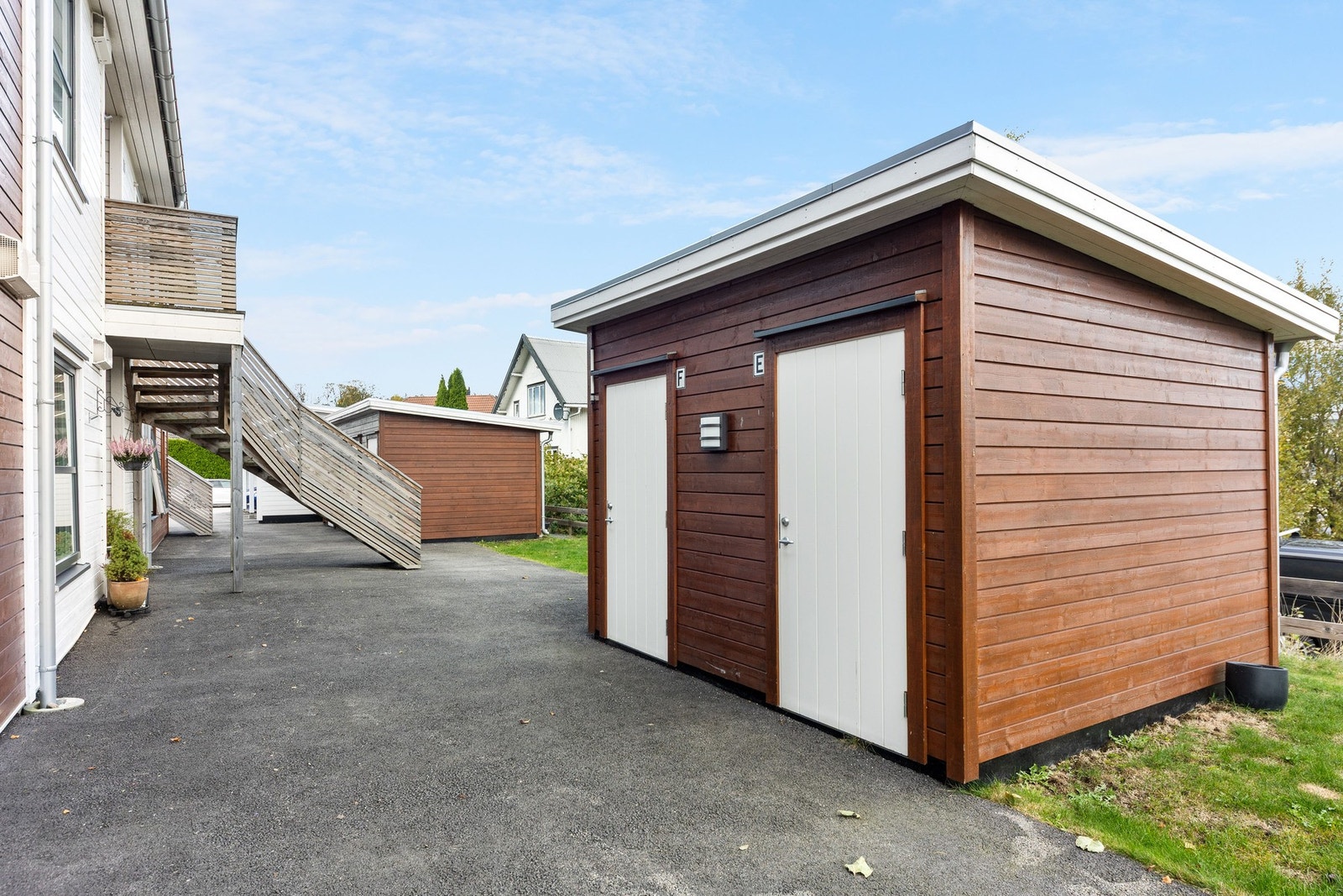 Utebod. Galleribilde