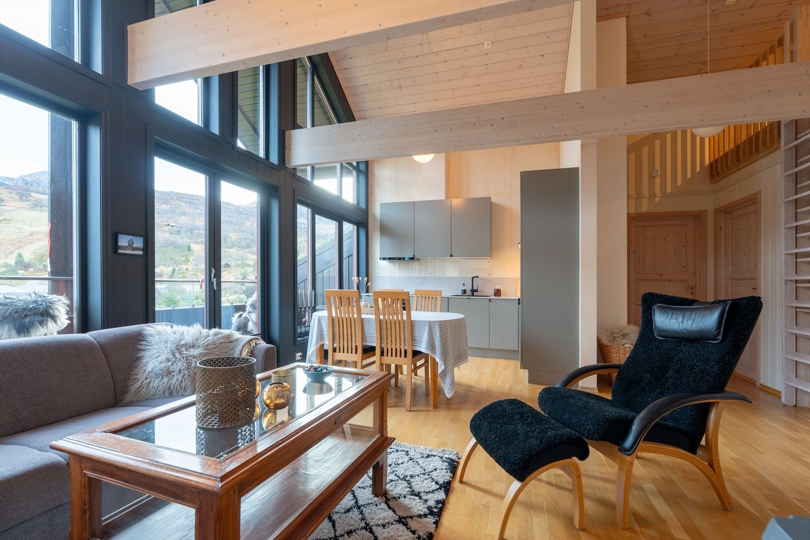 Åpen stue- og kjøkkenløsning Galleribilde