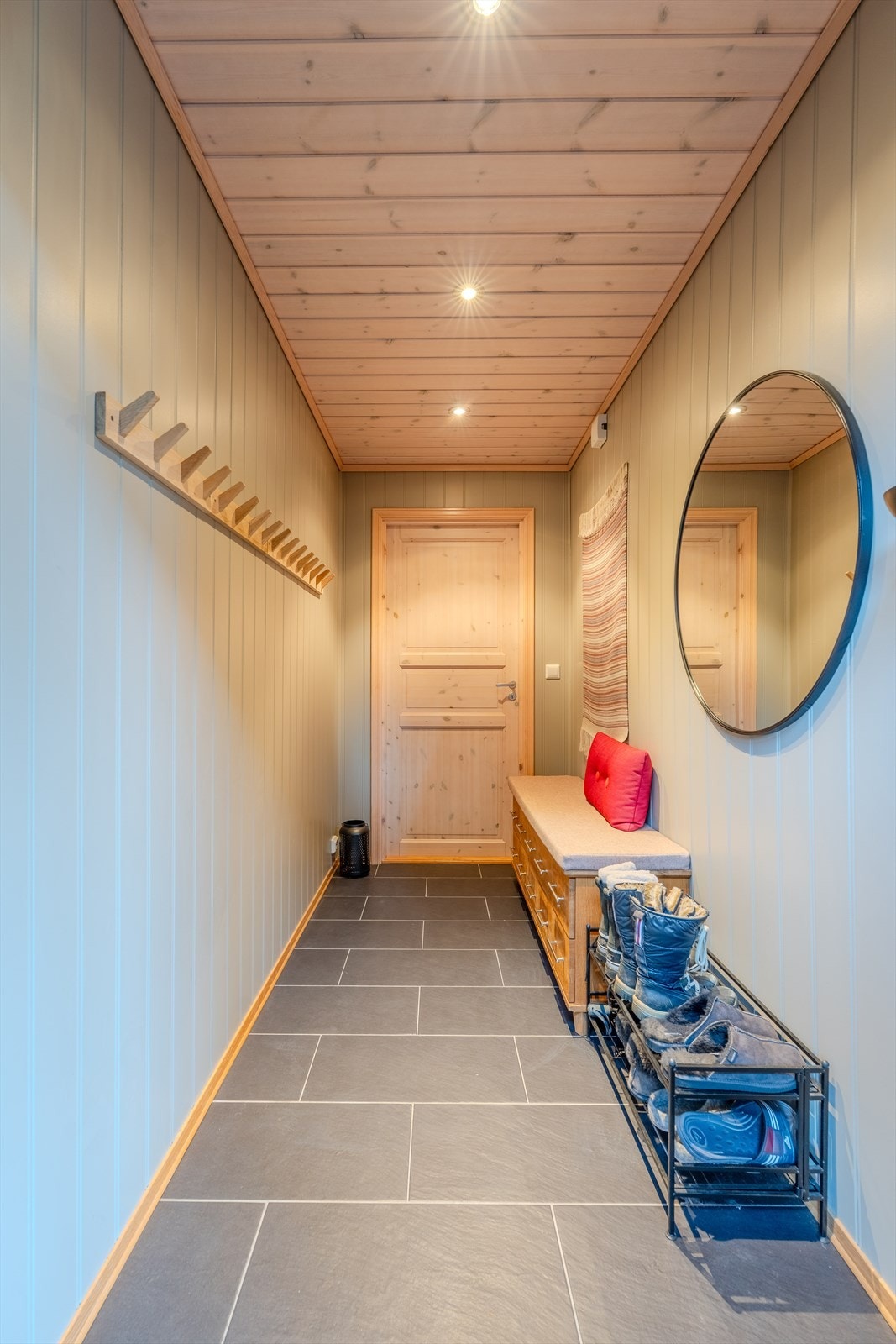 Flislagt gang med varmekabler Galleribilde