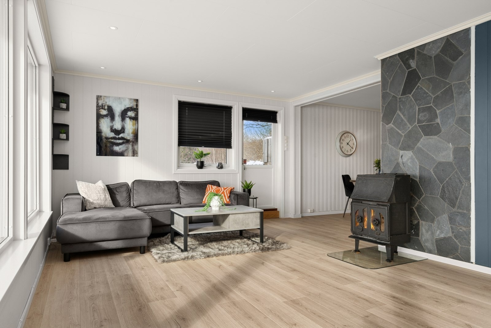 Ildsted i stue for hygge og kos på kalde dager. Galleribilde