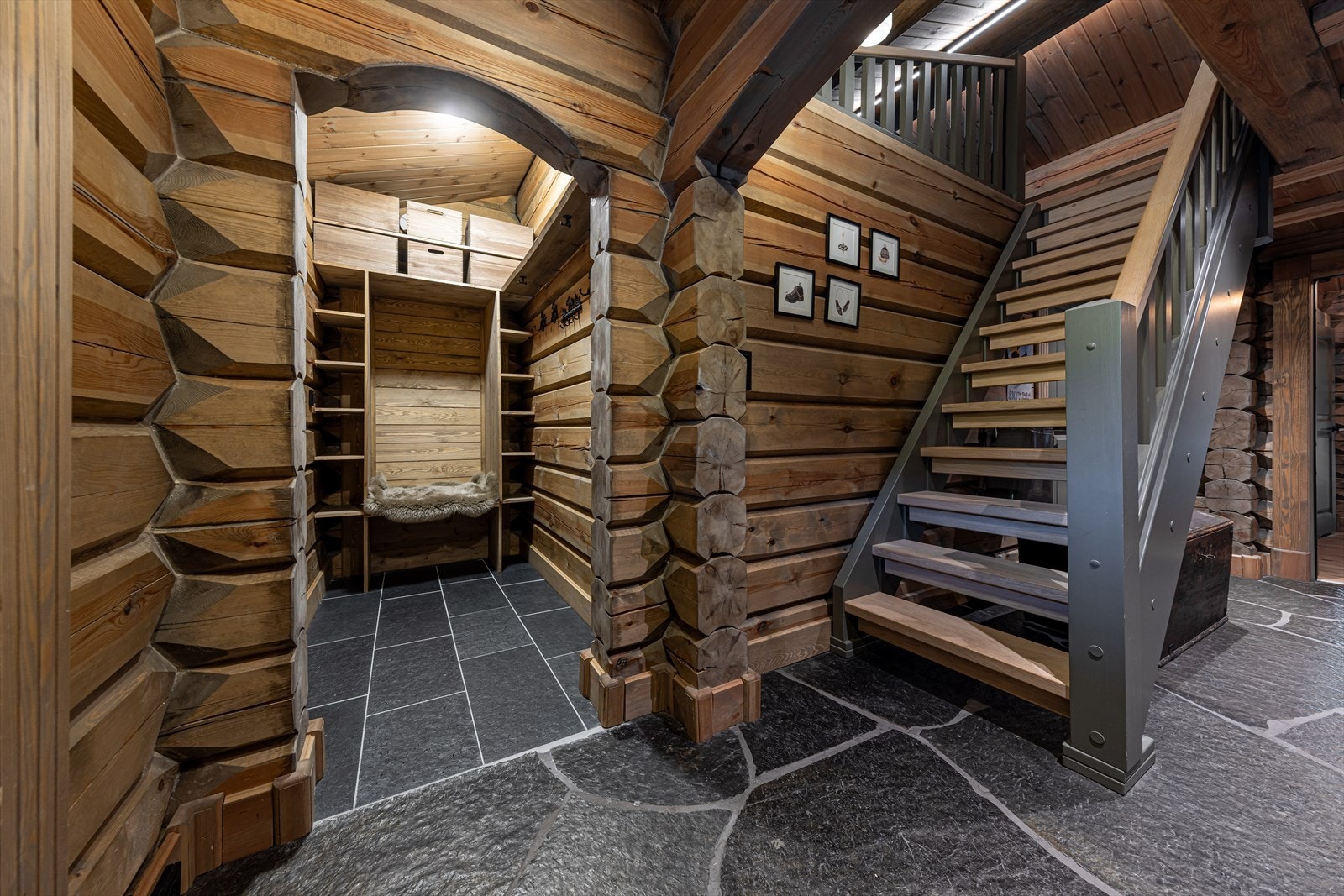 Inngangsparti med garderoberom Galleribilde