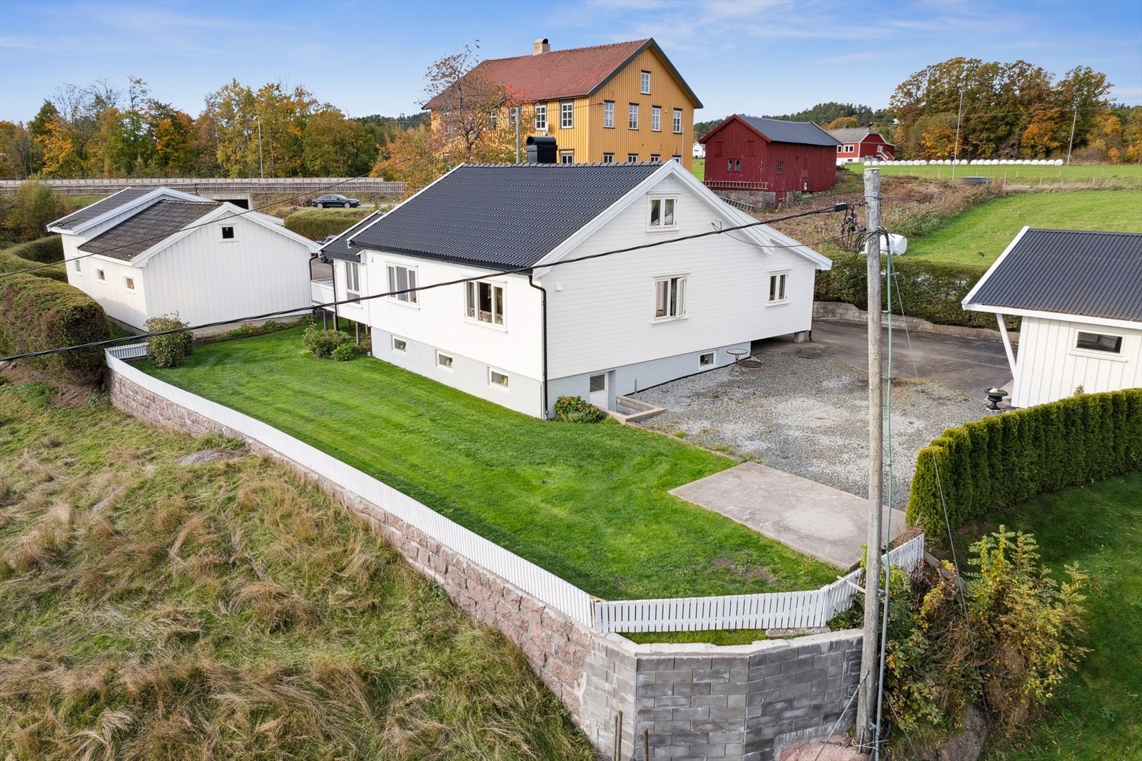 DNB Eiendom v/ Tom Arthur Pedersen har gleden av å presentere Laugevoldveien 12! Galleribilde