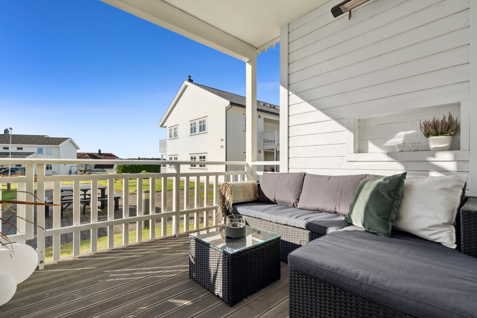 Her er det plass til både avslapning og hyggelige måltider. Galleribilde