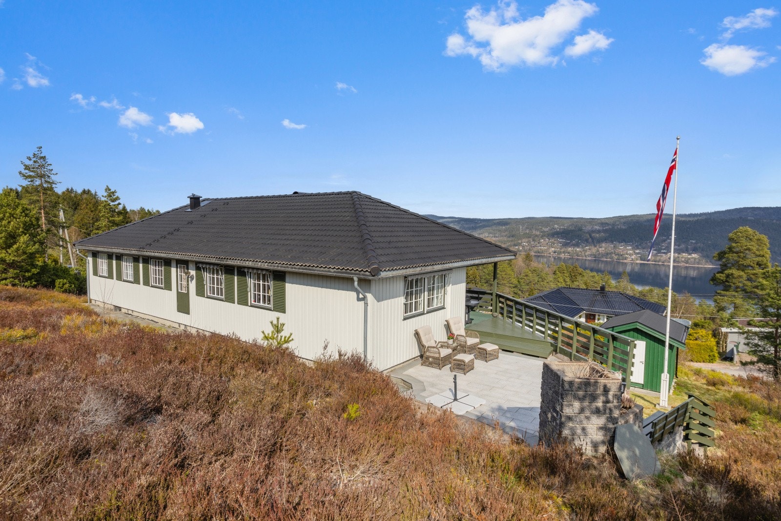 Bak boligen Galleribilde