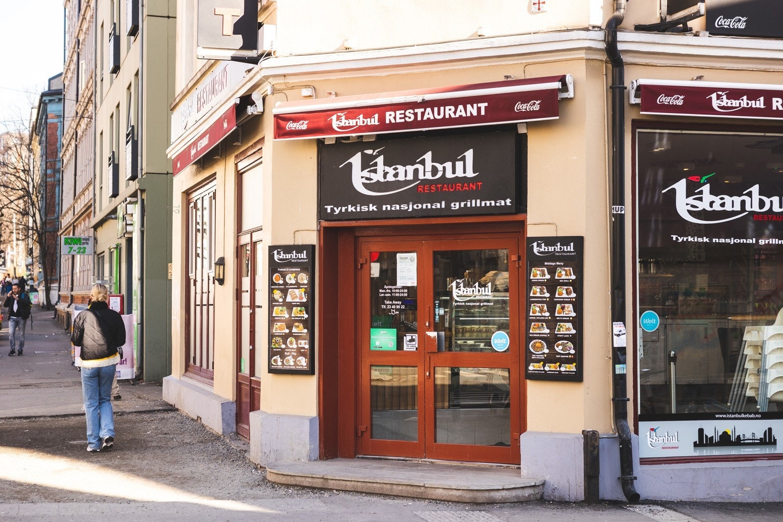 Nærområdet i Trondheimsveien byr på et rikt mattilbud der man finner alt fra velkjente Südøst restaurant, klassikeren Trattoria Popolare, The LittlePickle og den lokale favoritten Istanbul, for å nevne noen. Galleribilde