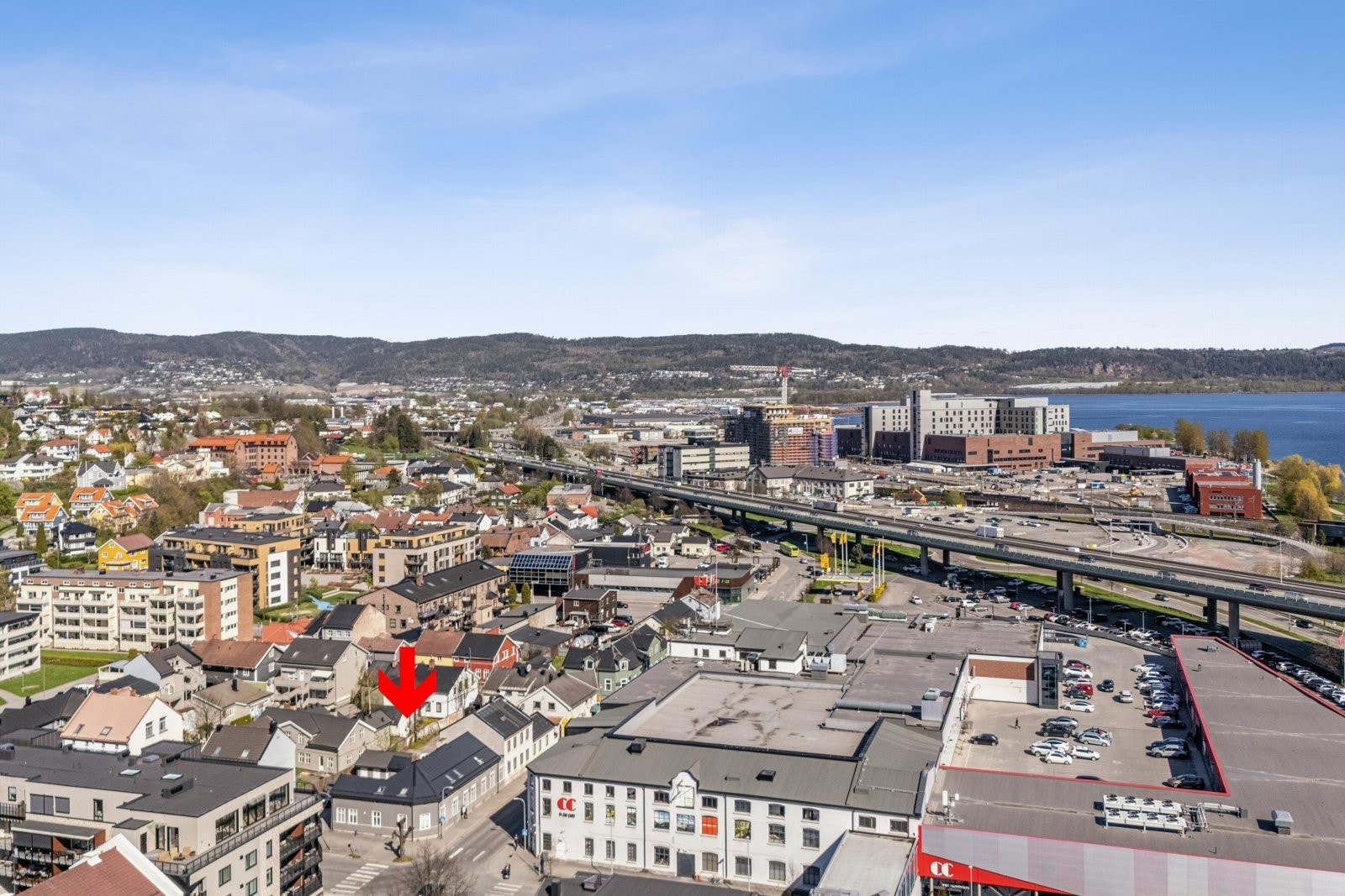 Leiligheten ligger i et attraktivt og sentralt boligområde på Brakerøya med nærhet til det nye sykehuset. Galleribilde