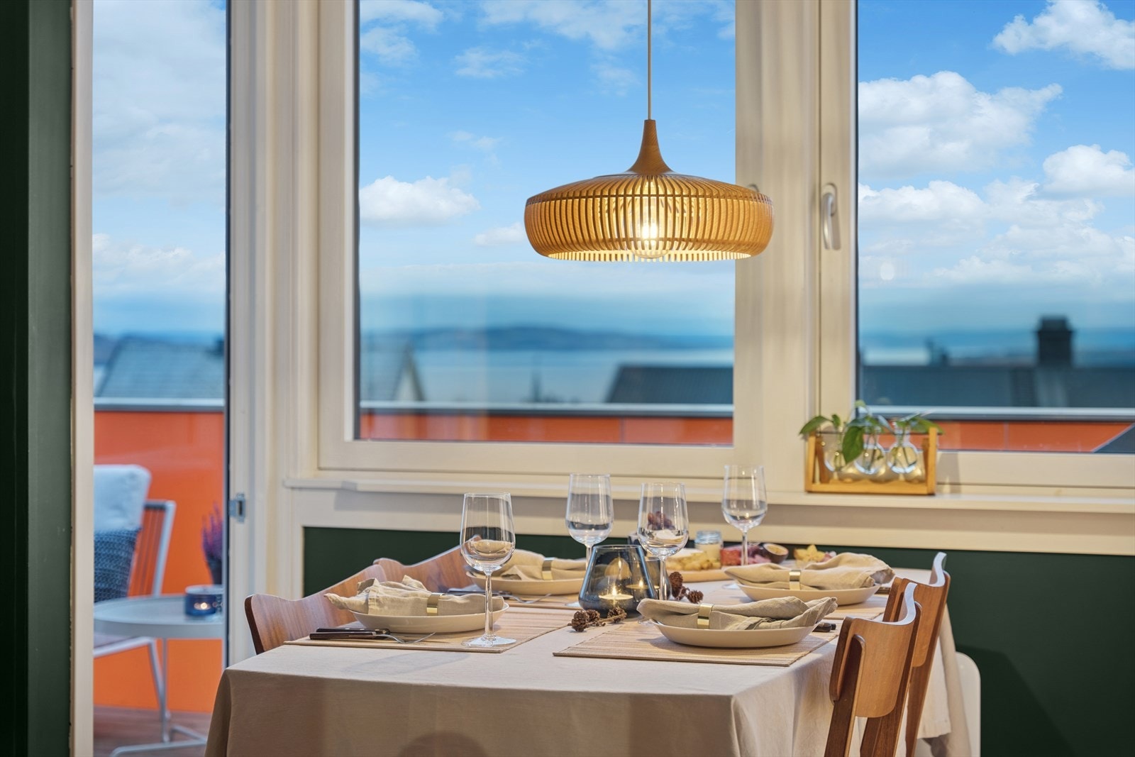 Her får du fin utsikt mot Mjøsa og nærområdet. Galleribilde