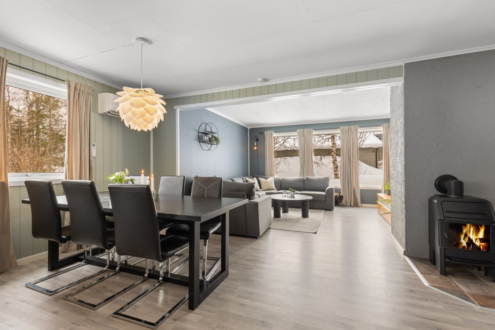 Lune og delikate farger er gjennomgående i boligen Galleribilde