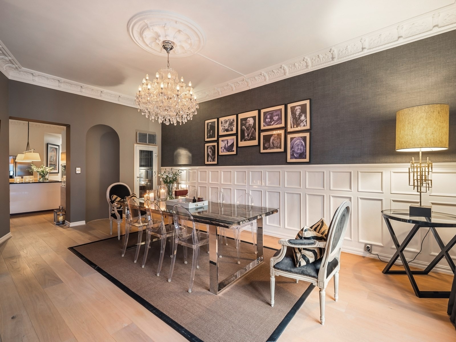 1-stavs parkett er lagt i alle rom. Galleribilde
