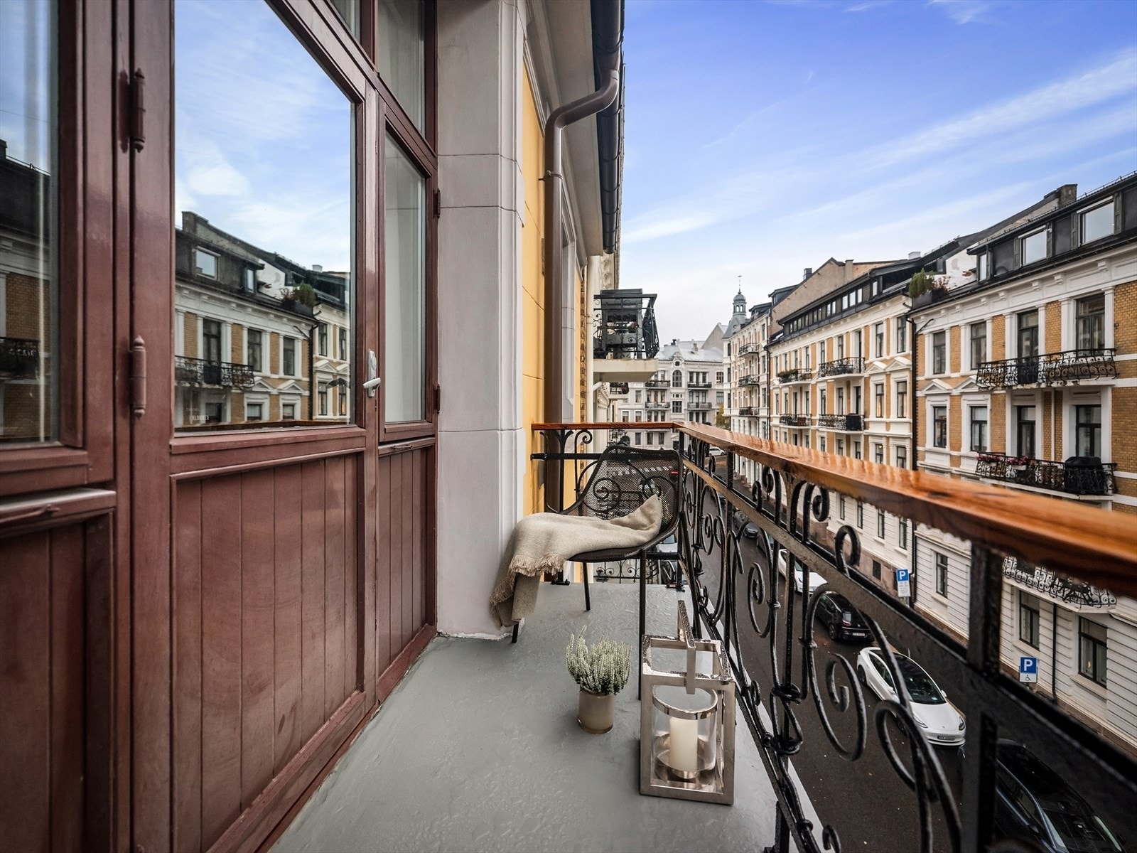 Balkong på 3 m² med adkomst fra stuen. Galleribilde