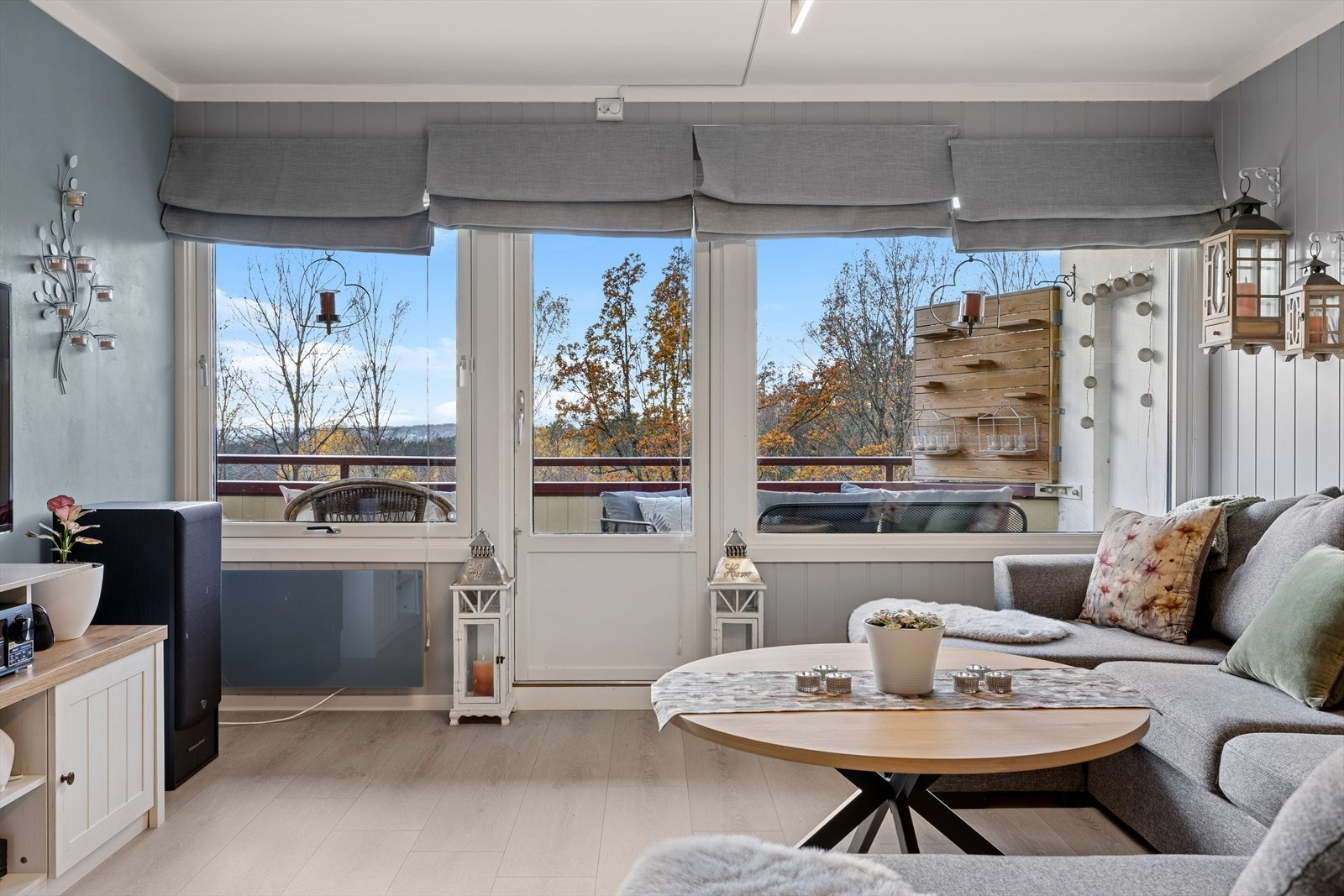 Direkte adkomst til balkong fra stuen. Galleribilde